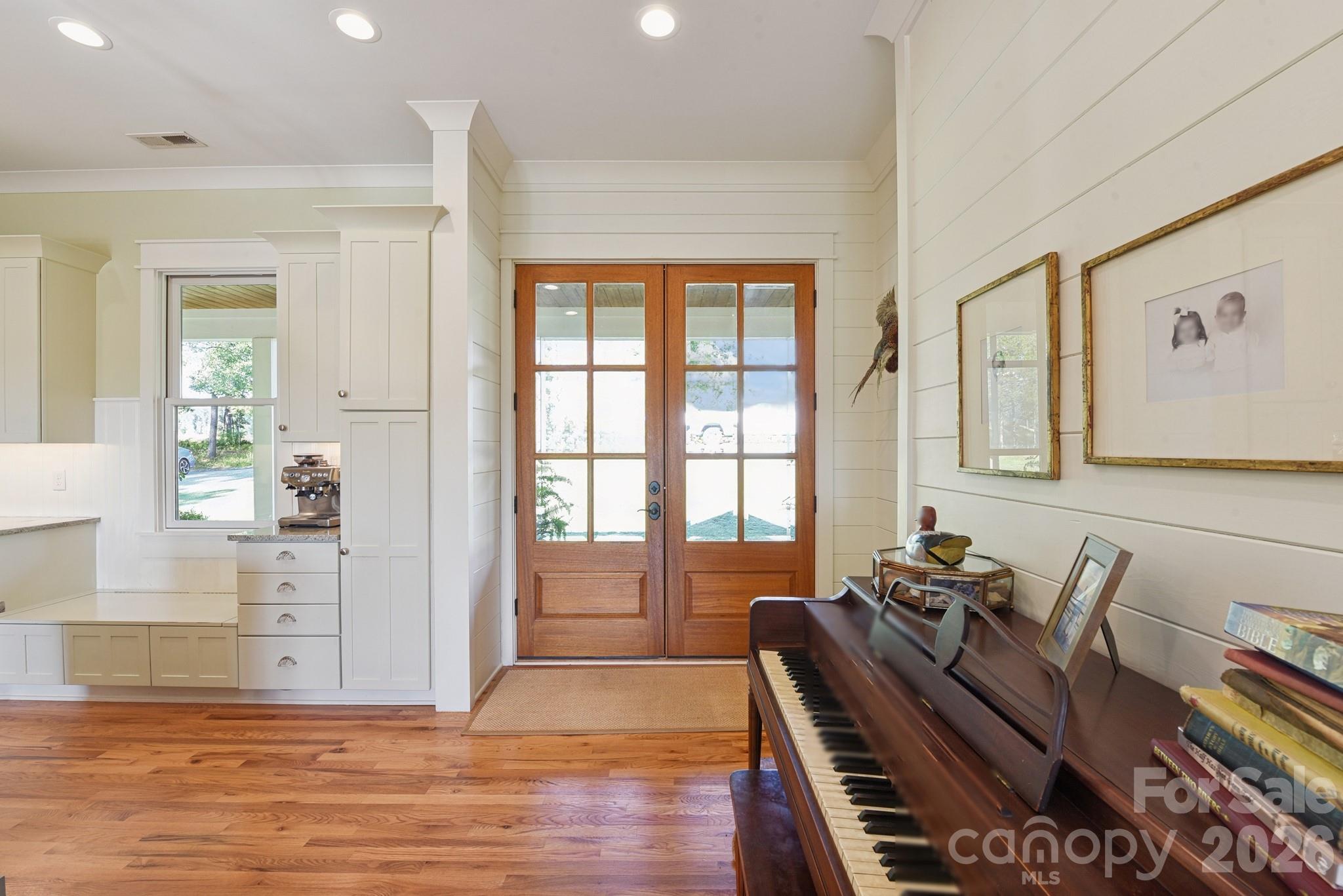 Single Family Residence at 180 Duck Cove Road, Belmont, photo 15 of 45