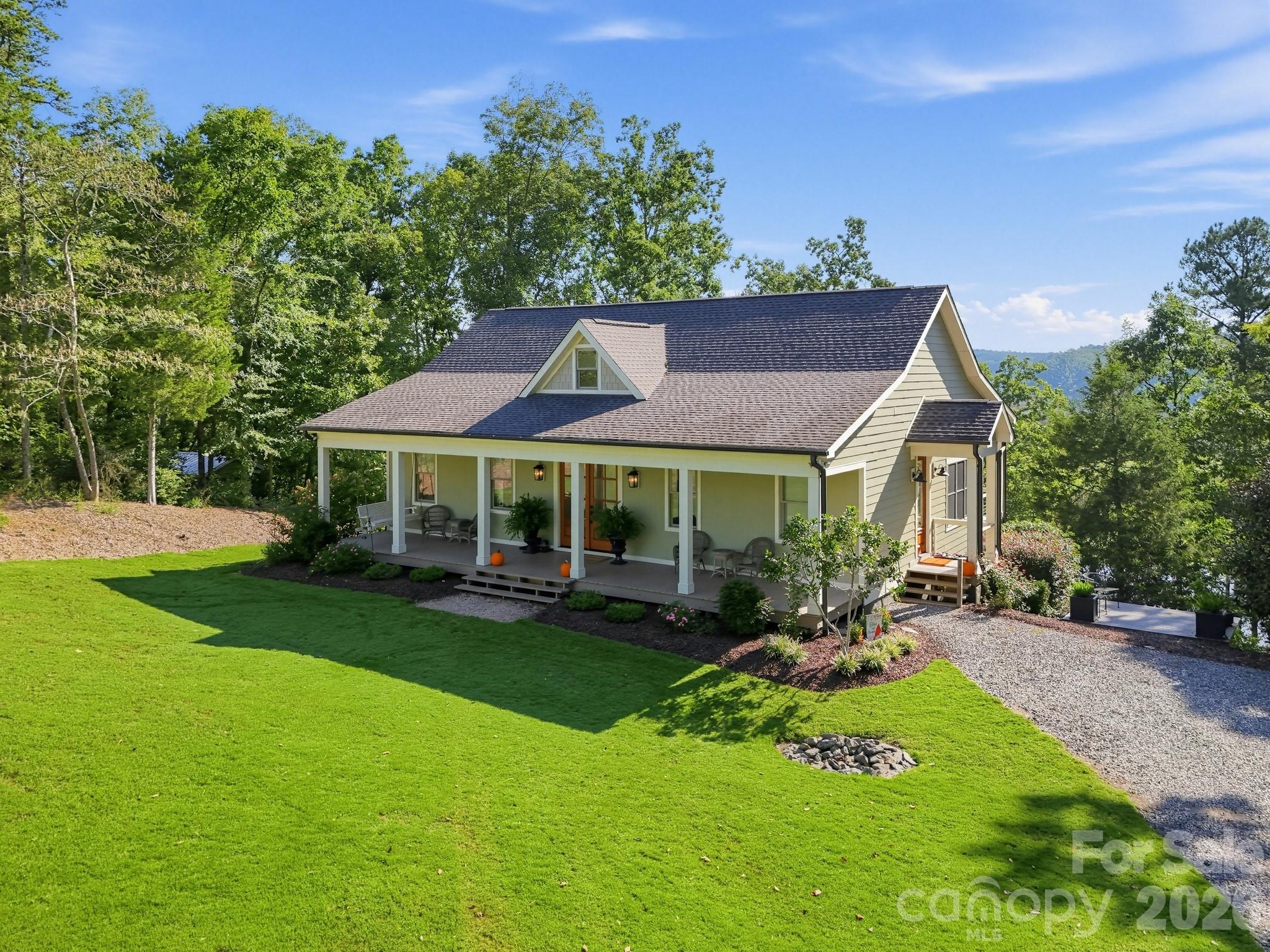 Single Family Residence at 180 Duck Cove Road, Belmont, photo 4 of 45