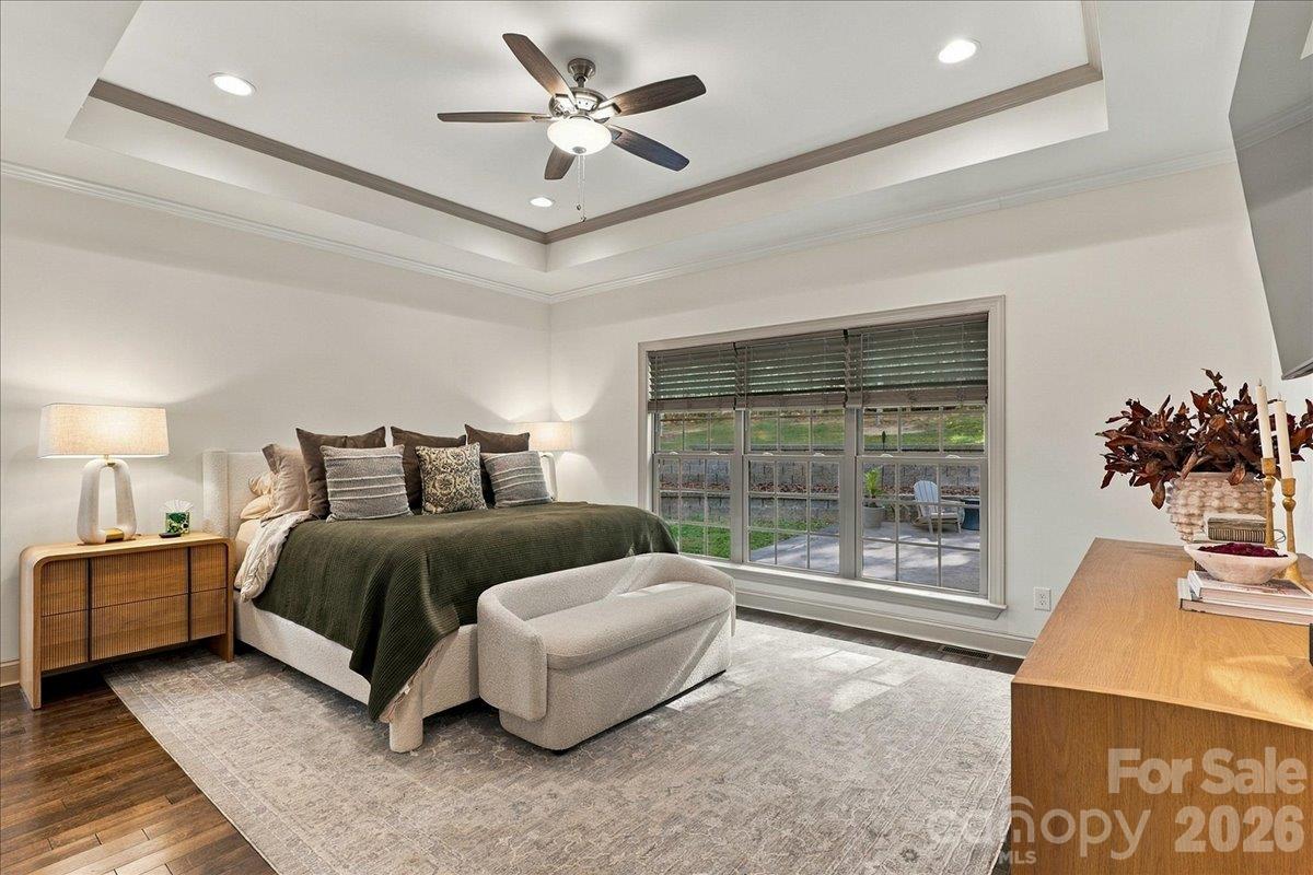 Single Family Residence at 330 Woodland Glen Road, Clover, photo 5 of 48