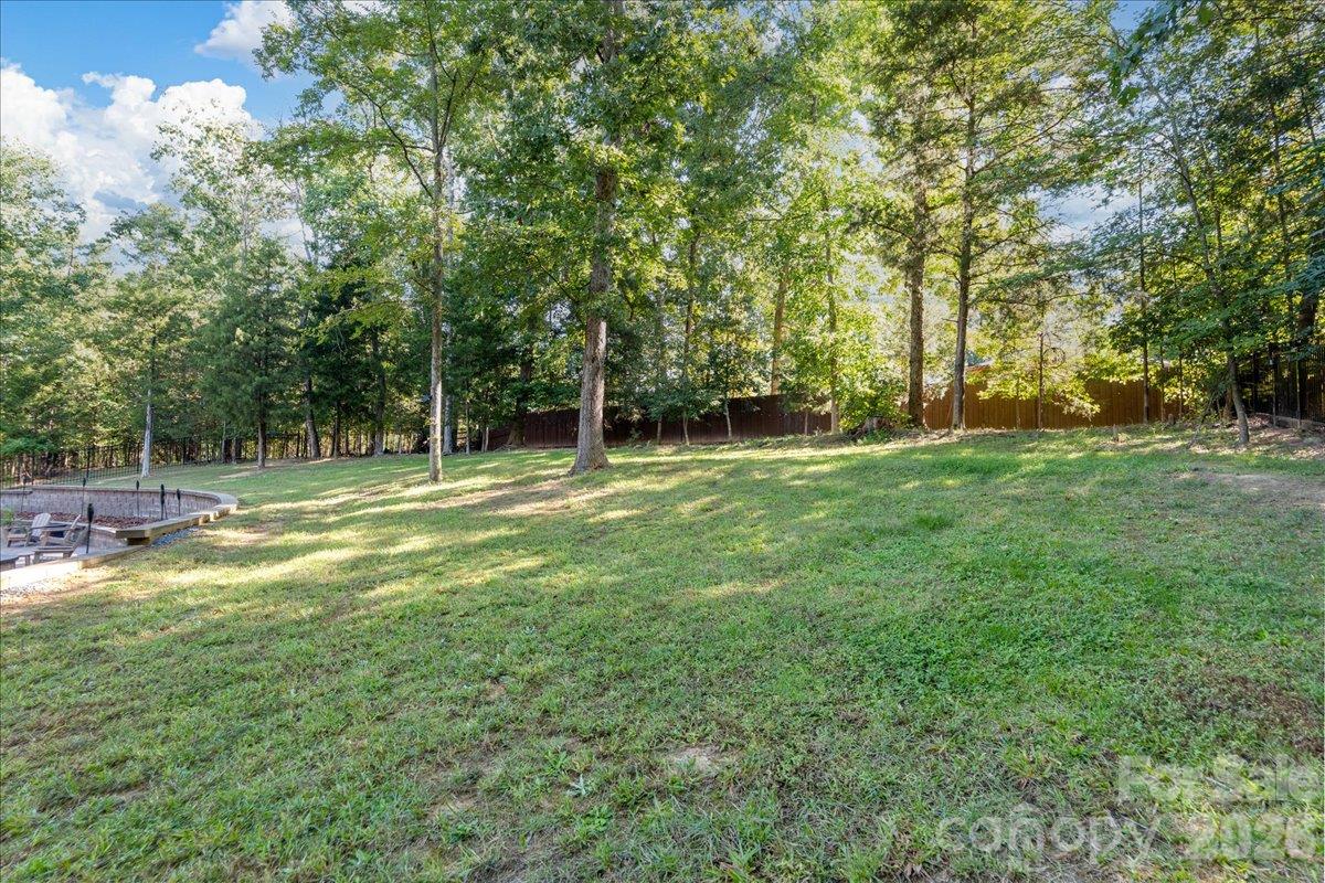 Single Family Residence at 330 Woodland Glen Road, Clover, photo 44 of 48
