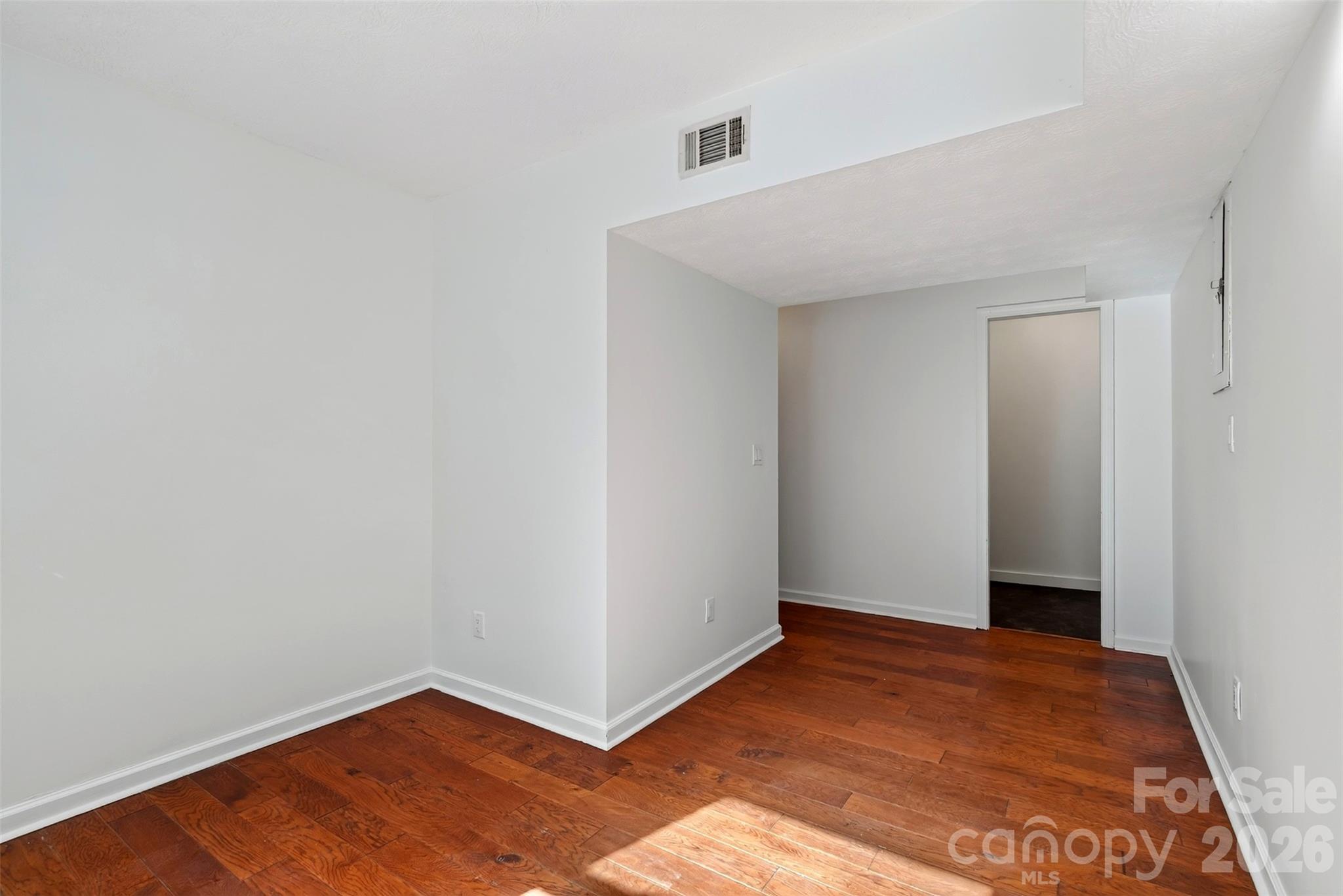 downstairs bedroom - 53 Hemlock Street, Arden