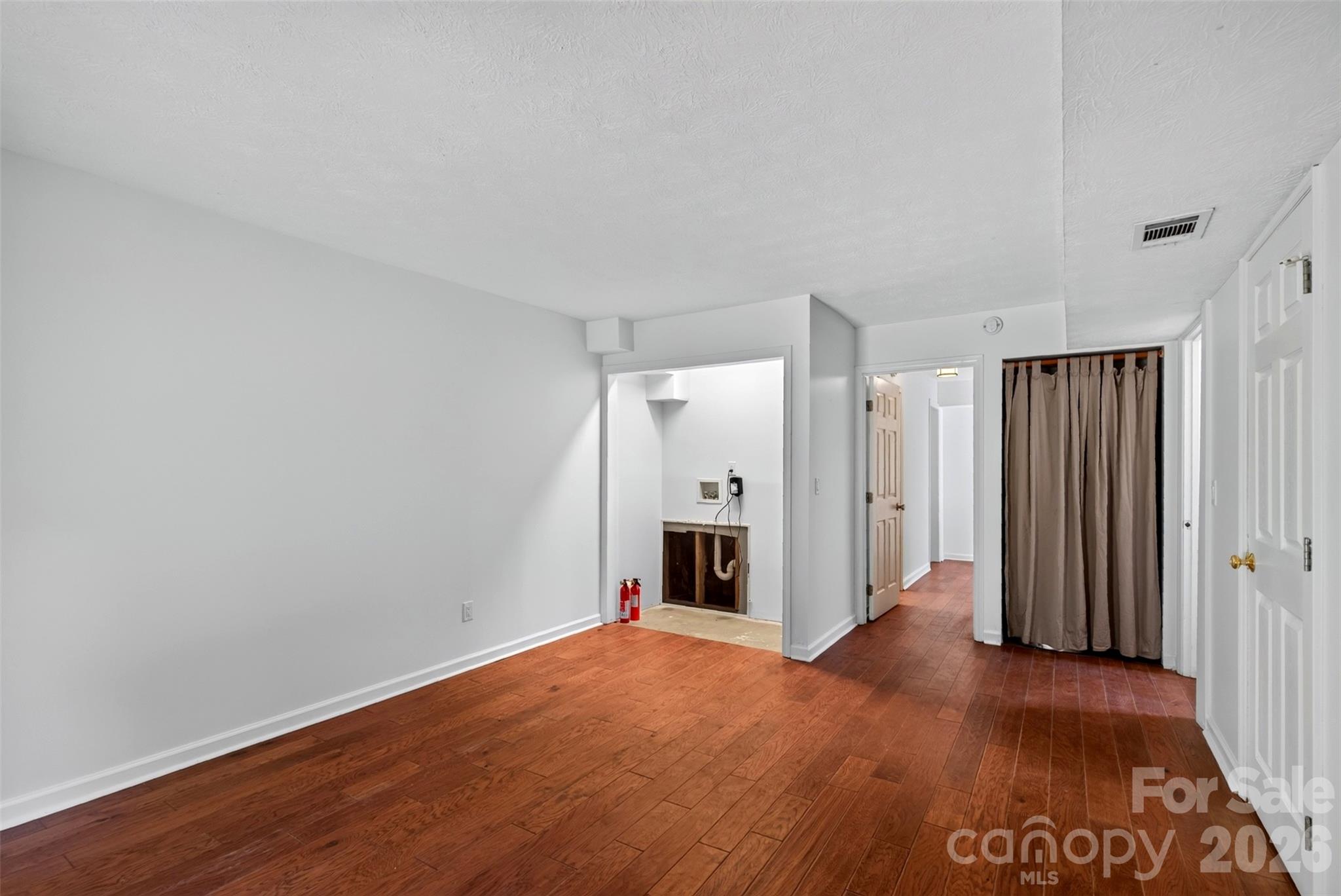 Single Family Residence at 53 Hemlock Street, Arden, photo 27 of 48
