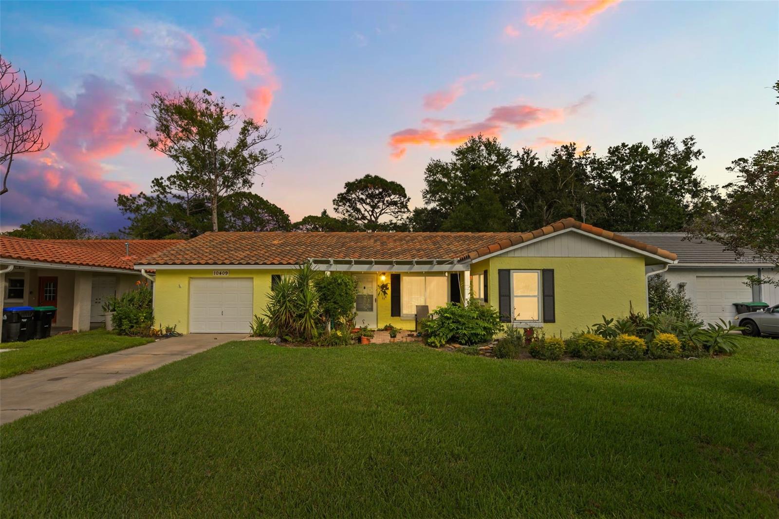 10409 HIDDEN LN