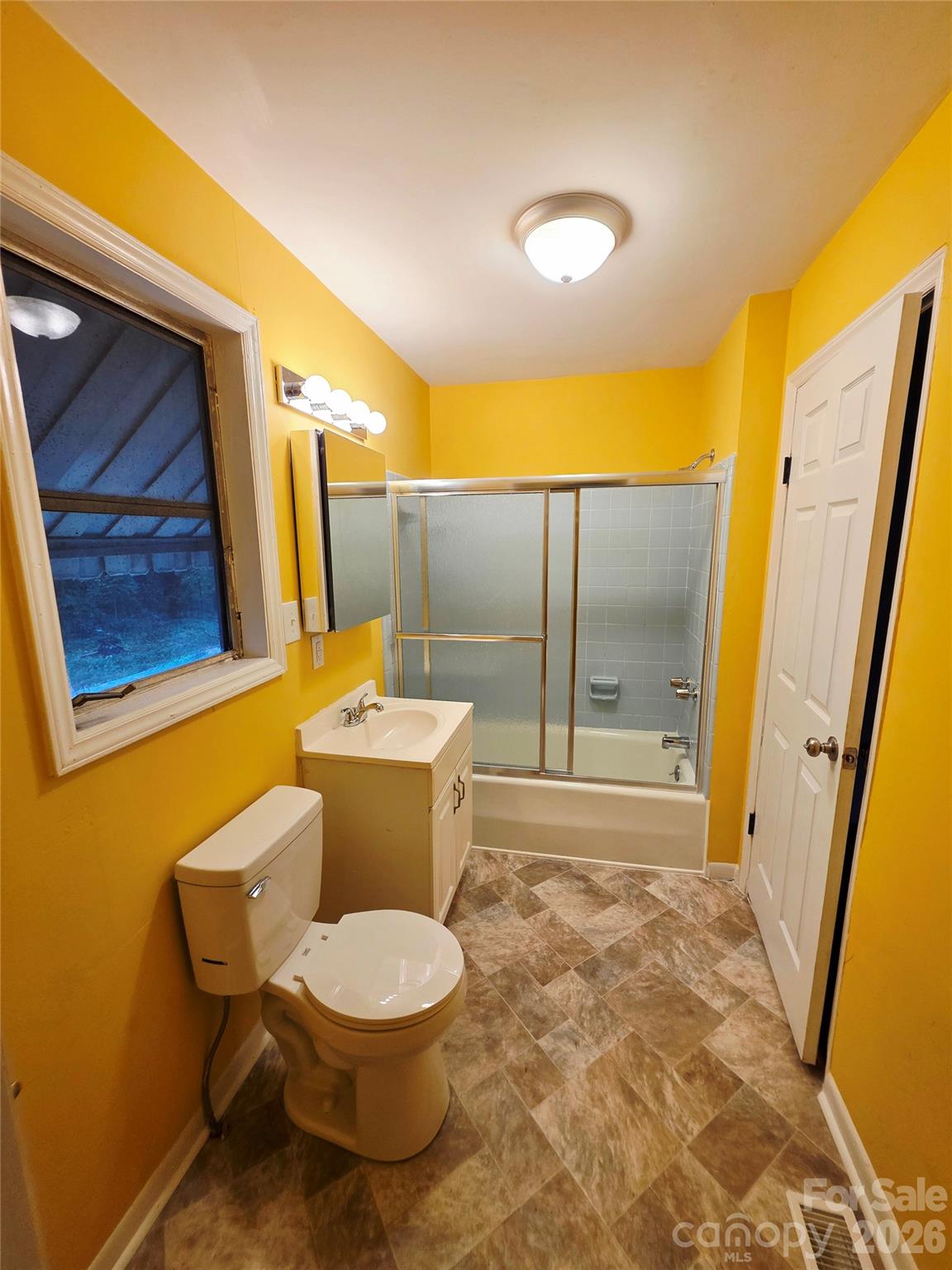 Single Family Residence at 703 Buffalo Lane, Shelby, photo 13 of 18