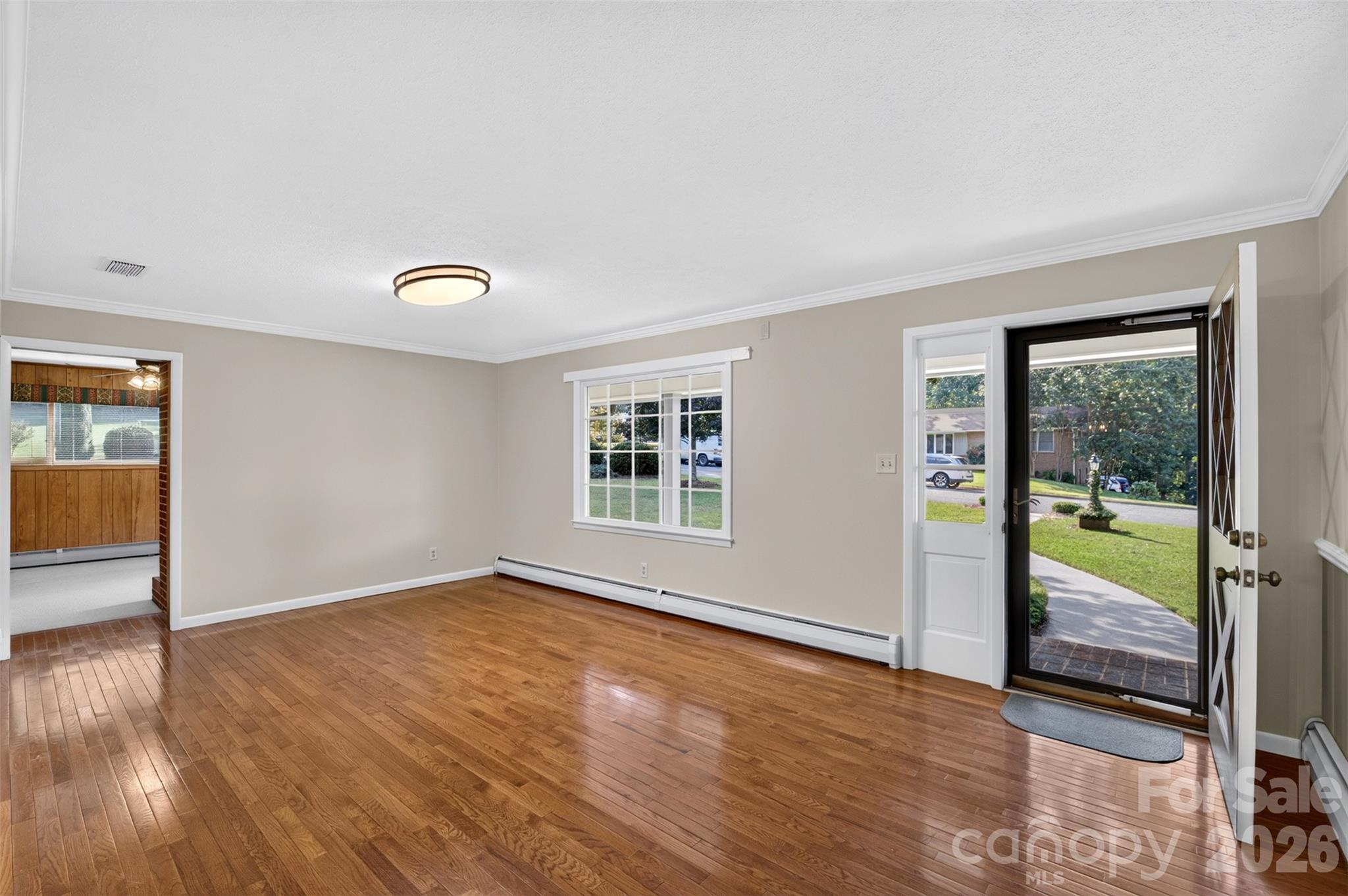 Living room - 1007 Woodland Street SE, Valdese