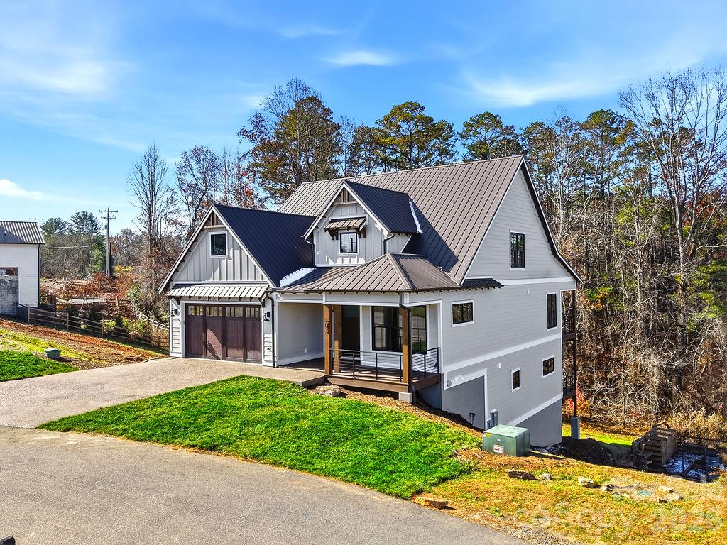 Single Family Residence at 202 Westridge Farm Road, Asheville, photo 2 of 47