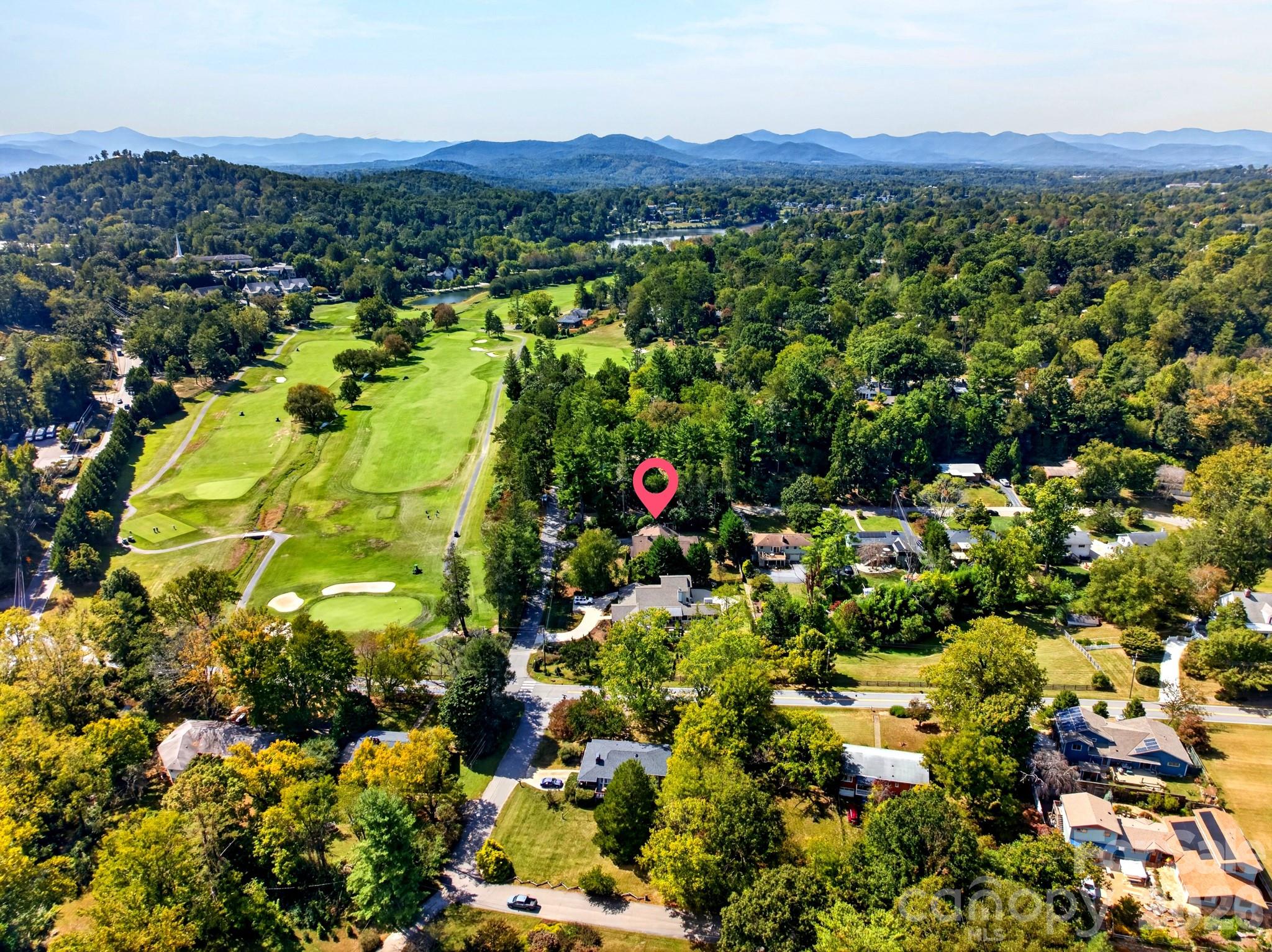 Location! Walkable community, close to town and grocery stores - 5 Inglewood Road, Asheville