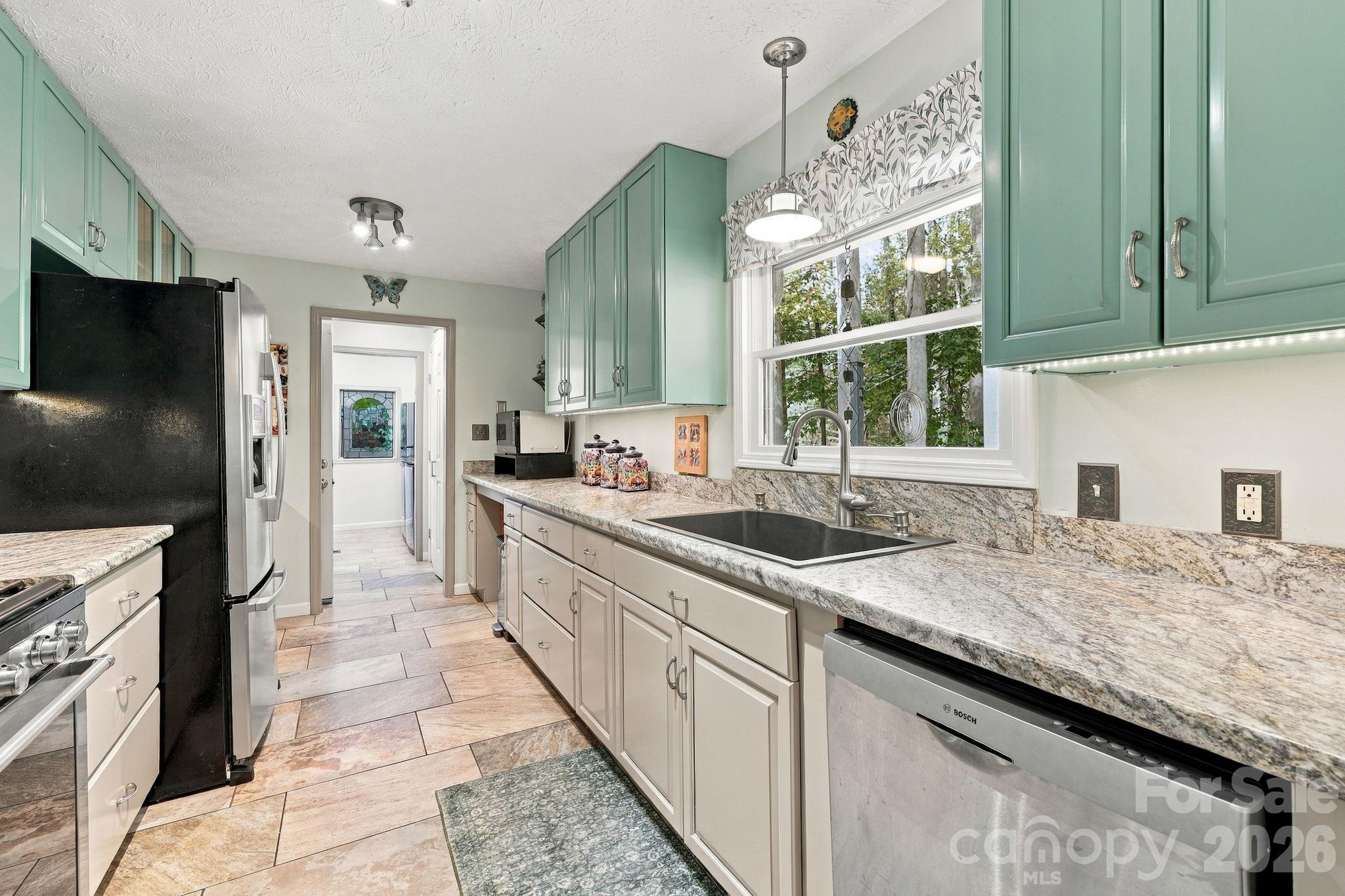 Bright Galley Kitchen - 14 Cambridge Drive, Candler