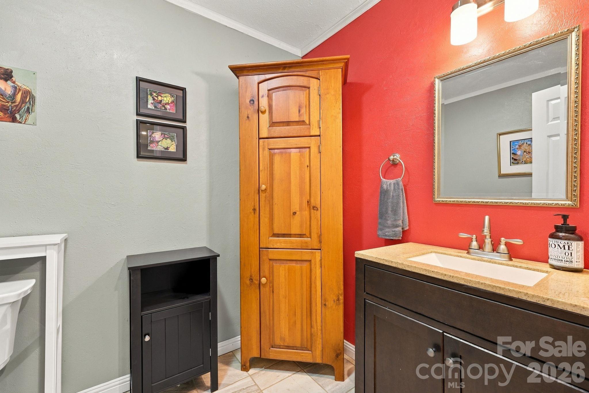 Single Family Residence at 14 Cambridge Drive, Candler, photo 37 of 47