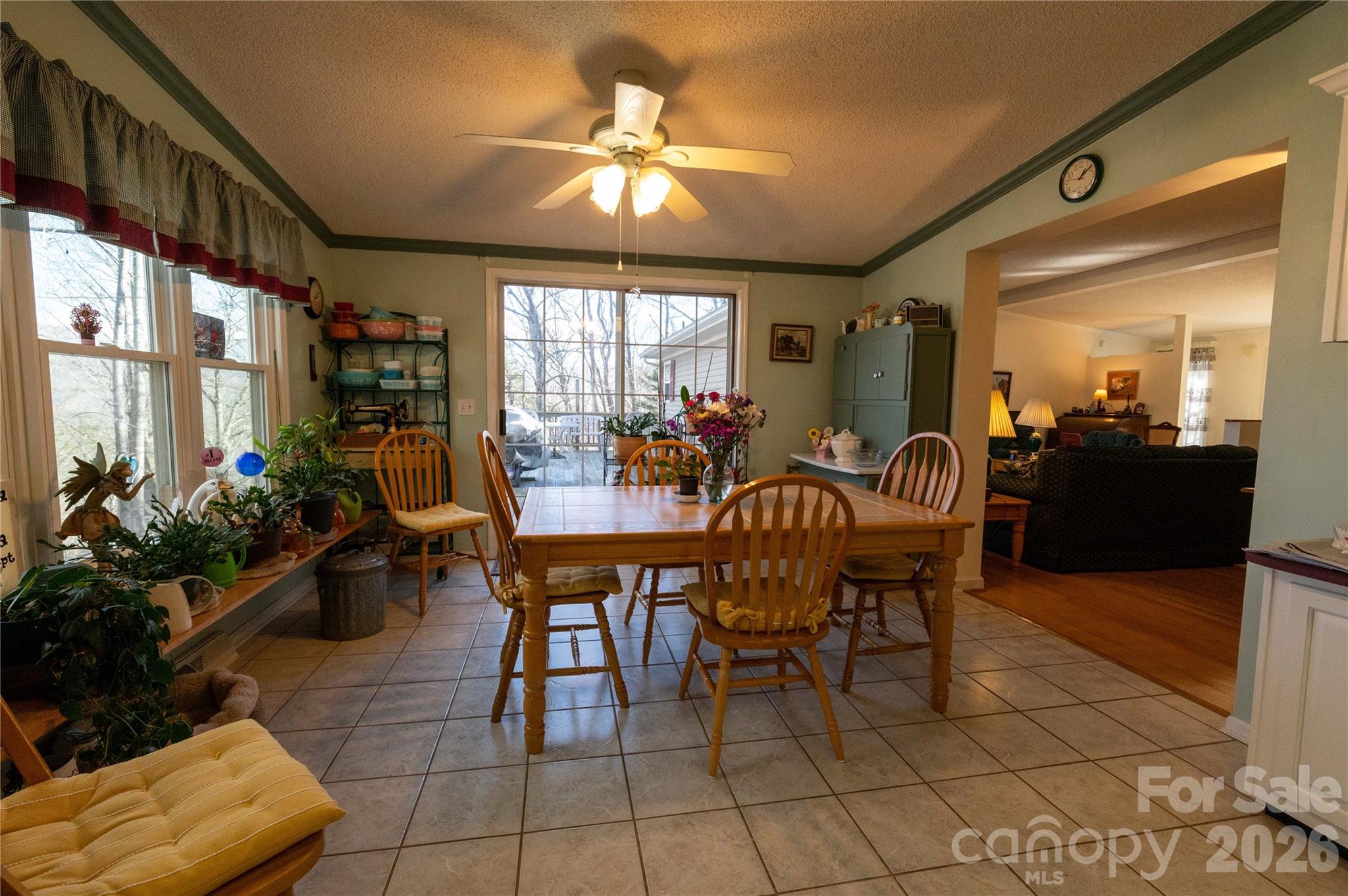 Single Family Residence at 120 Powderhorn Drive, Burnsville, photo 17 of 48