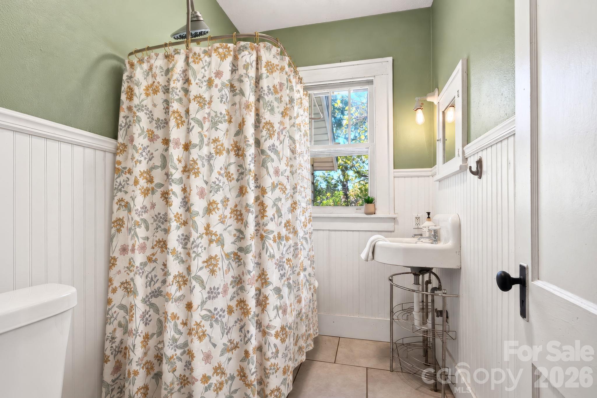 Claw Foot Tub, Original Built-In Medicine Cabinet and Pedestal Sink - 201 Logan Avenue, Asheville