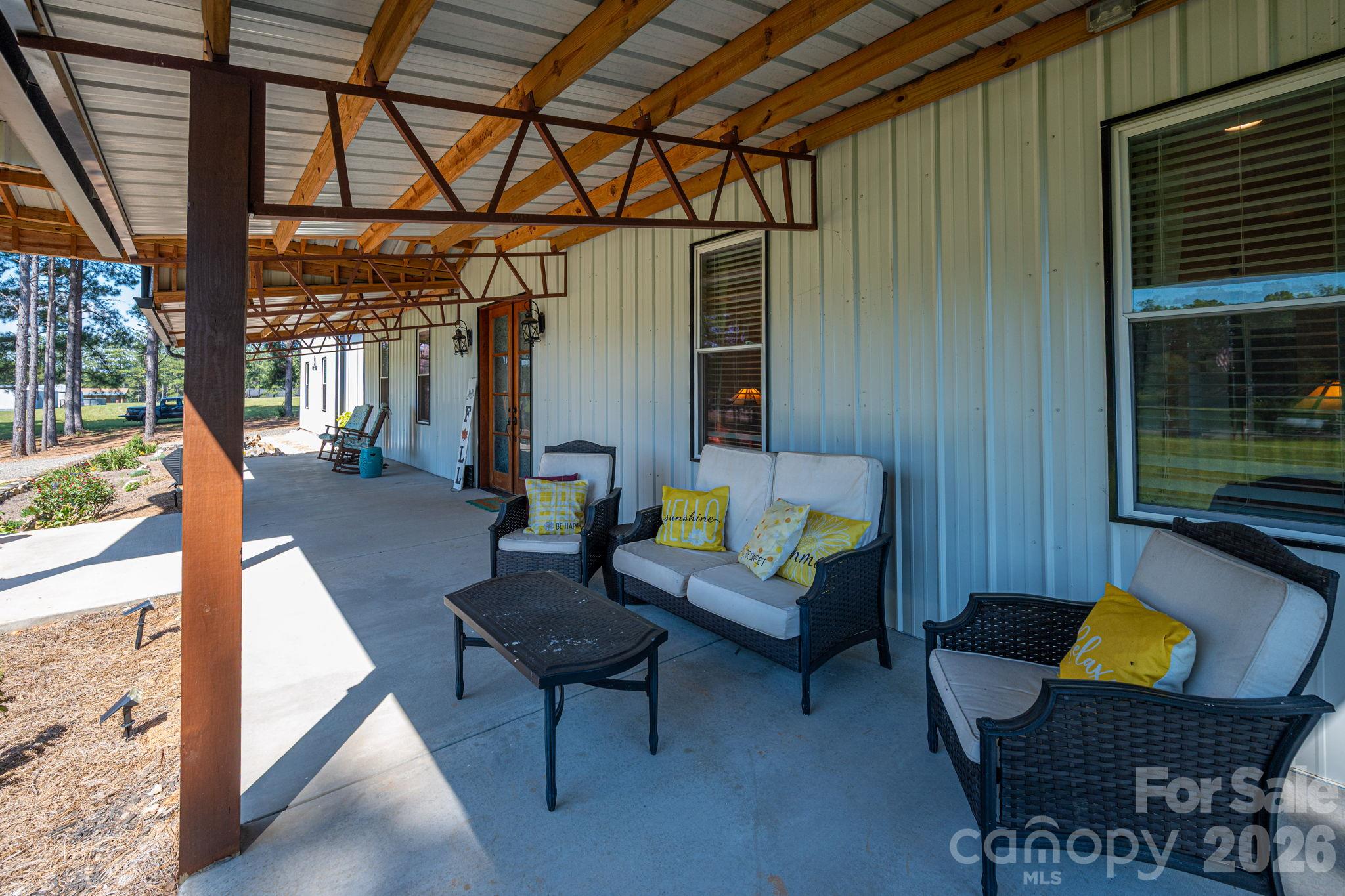 Front Porch - 136 Sellers Road, Kings Mountain