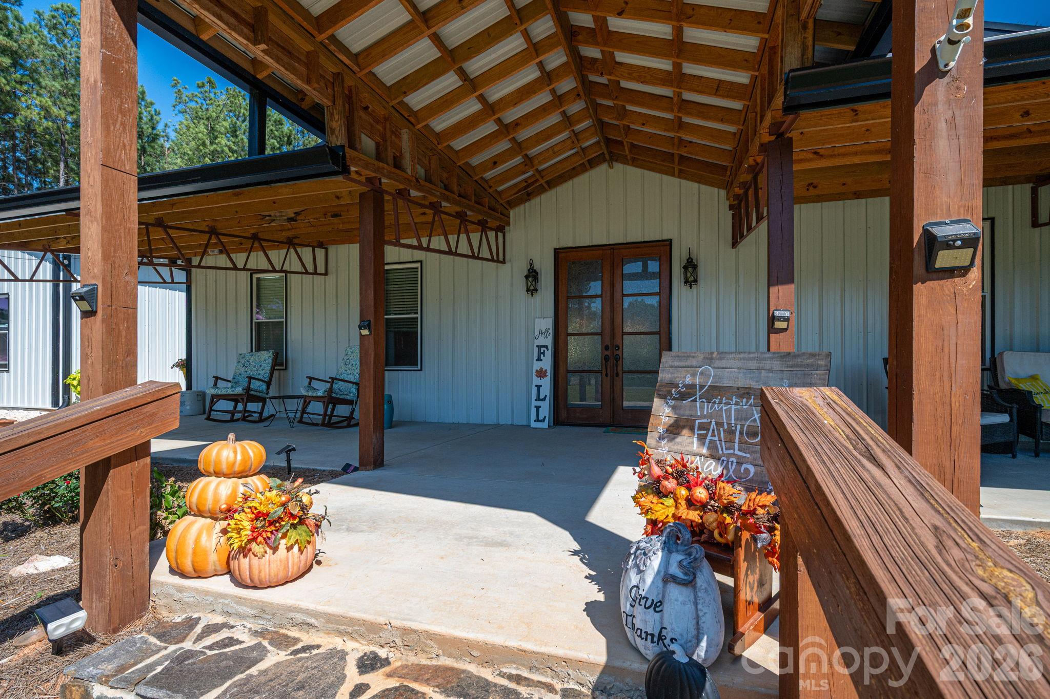 Front Porch - 136 Sellers Road, Kings Mountain
