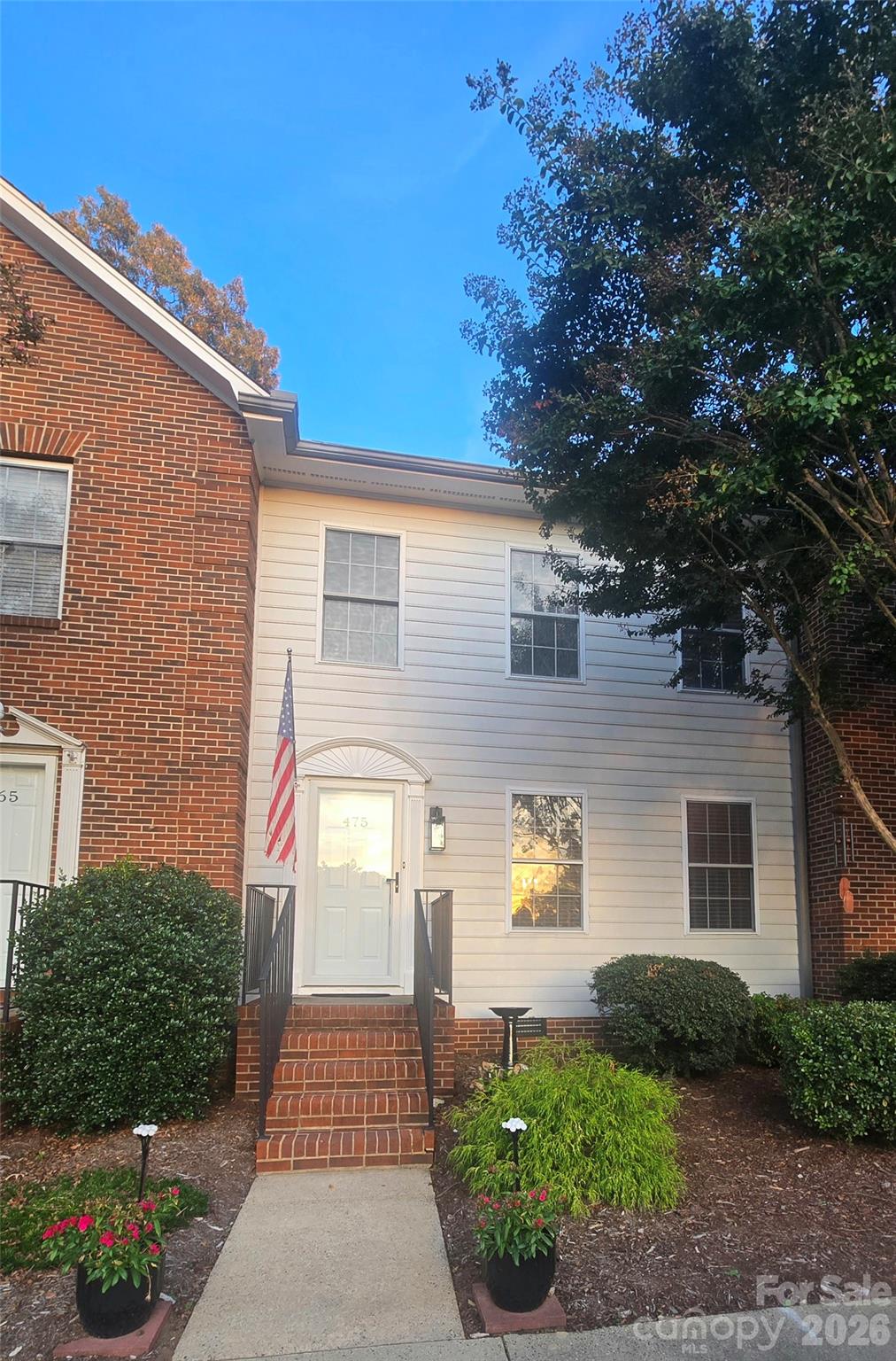 Welcome Home! - 475 N Spring Avenue, Newton