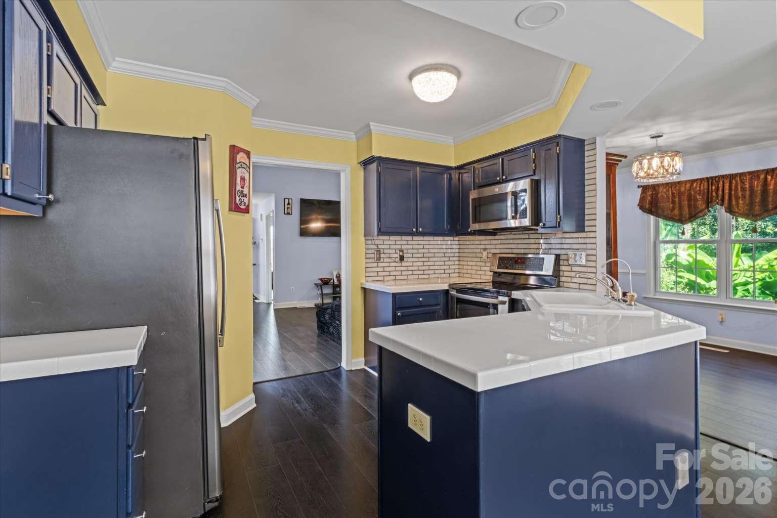 Single Family Residence at 5125 Old Plantation Circle, Winston Salem, photo 7 of 22