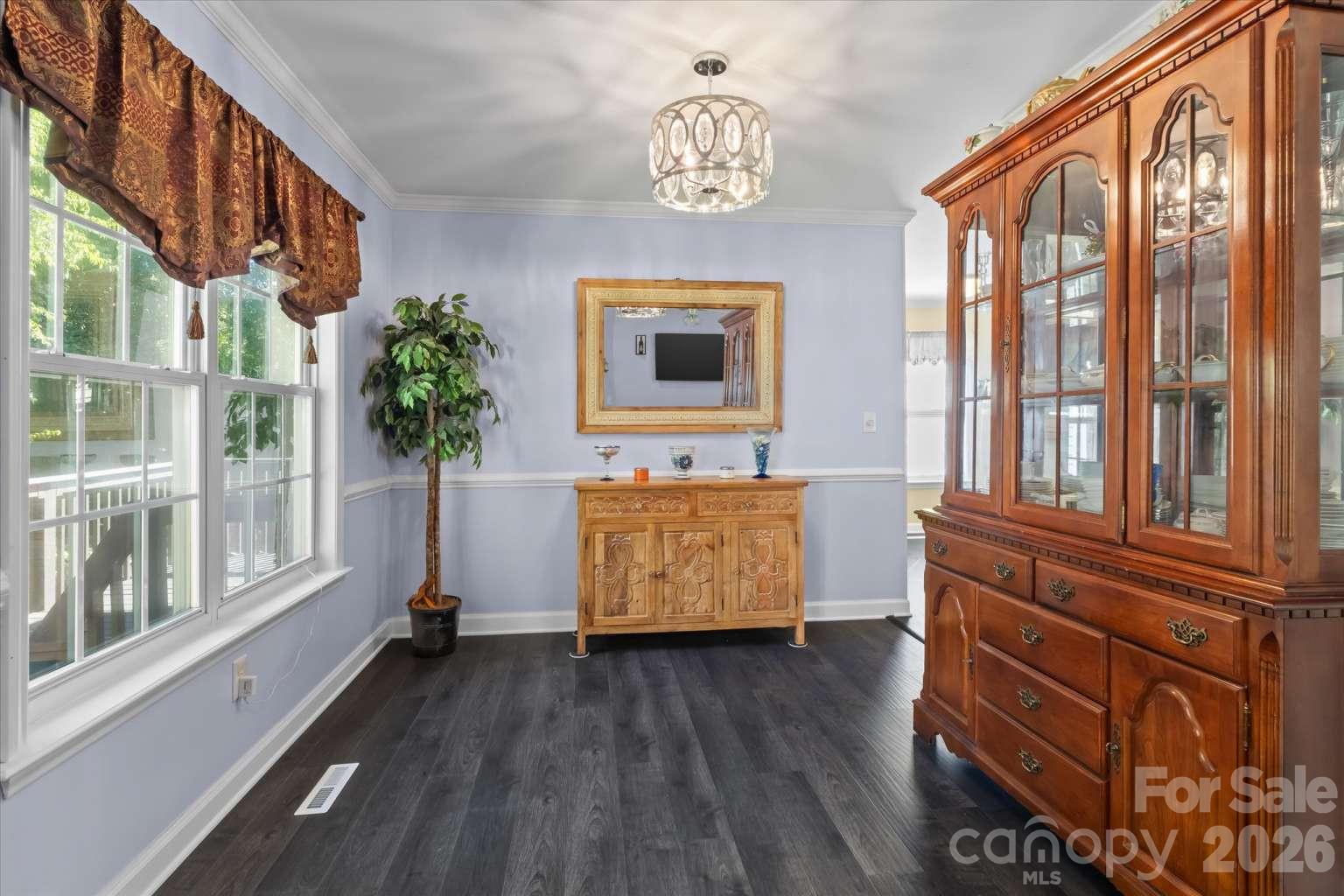 Single Family Residence at 5125 Old Plantation Circle, Winston Salem, photo 11 of 22