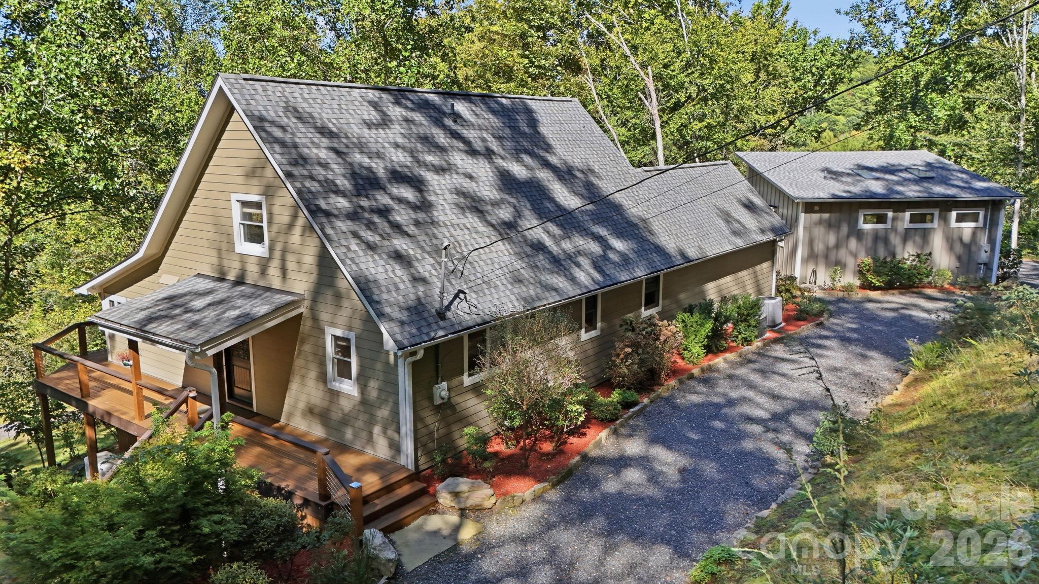 Single Family Residence at 2711 Rabbit Hop Road, Spruce Pine, photo 3 of 47
