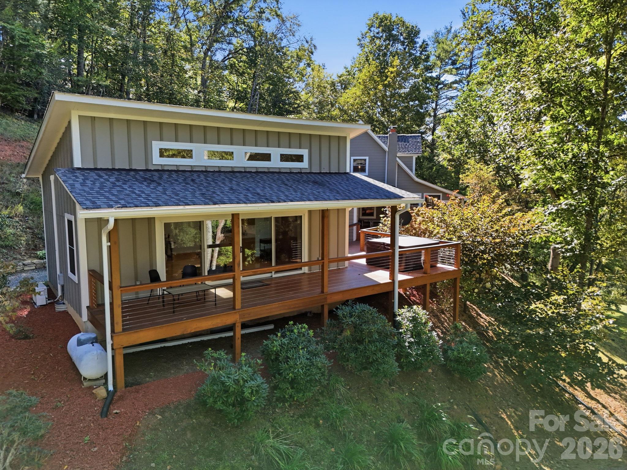 Single Family Residence at 2711 Rabbit Hop Road, Spruce Pine, photo 9 of 47