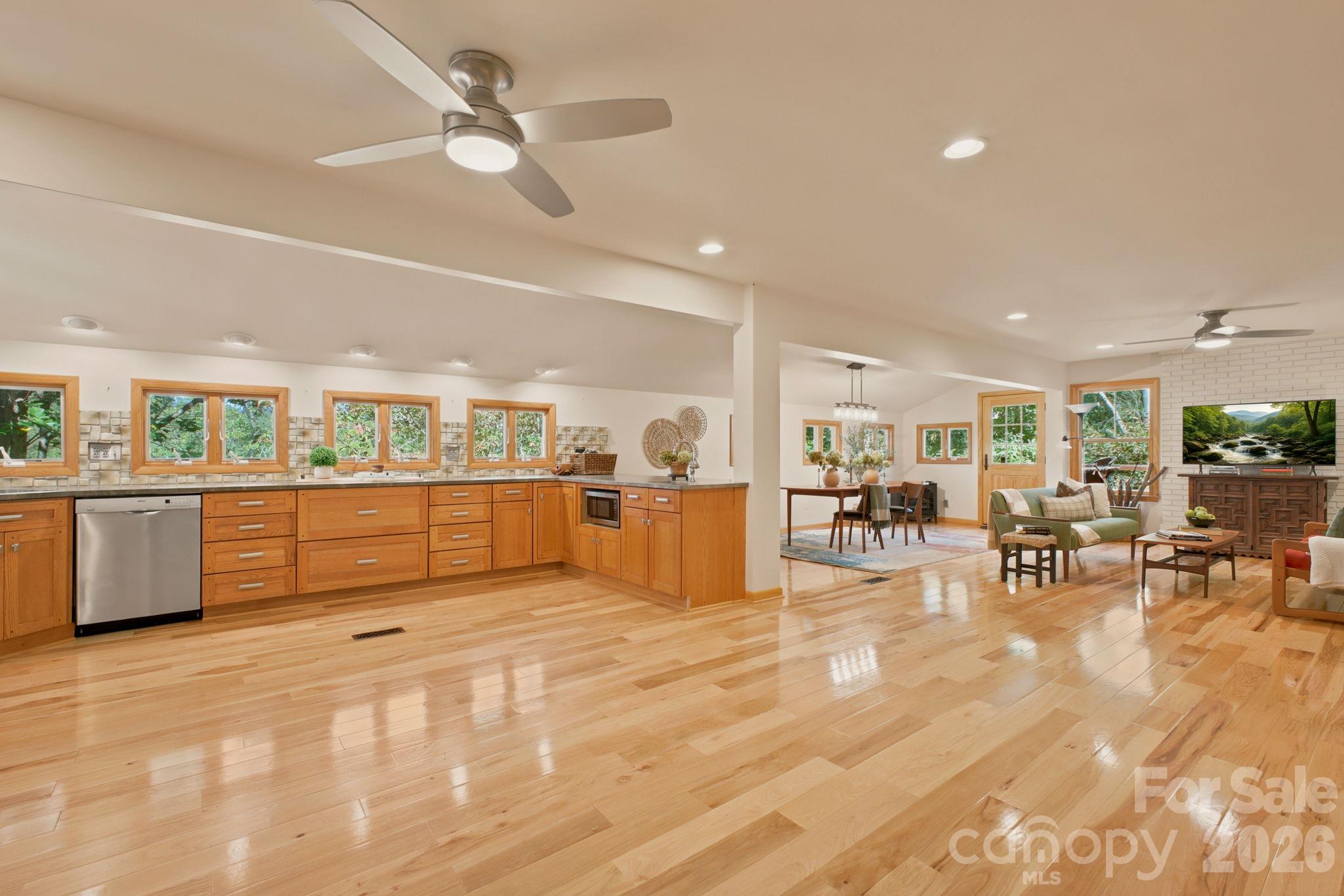 Single Family Residence at 2711 Rabbit Hop Road, Spruce Pine, photo 16 of 47