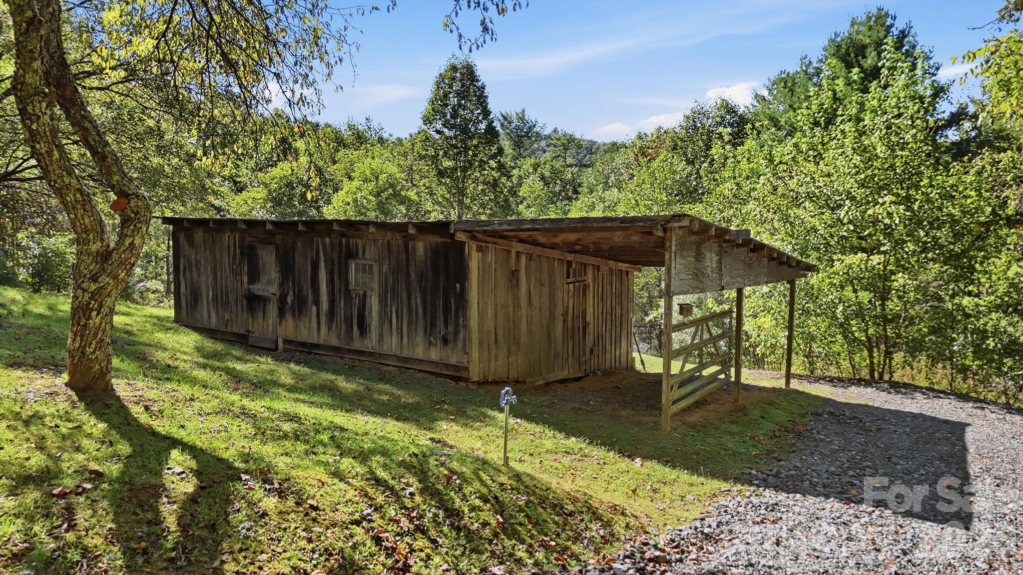 Barn on property - 2711 Rabbit Hop Road, Spruce Pine