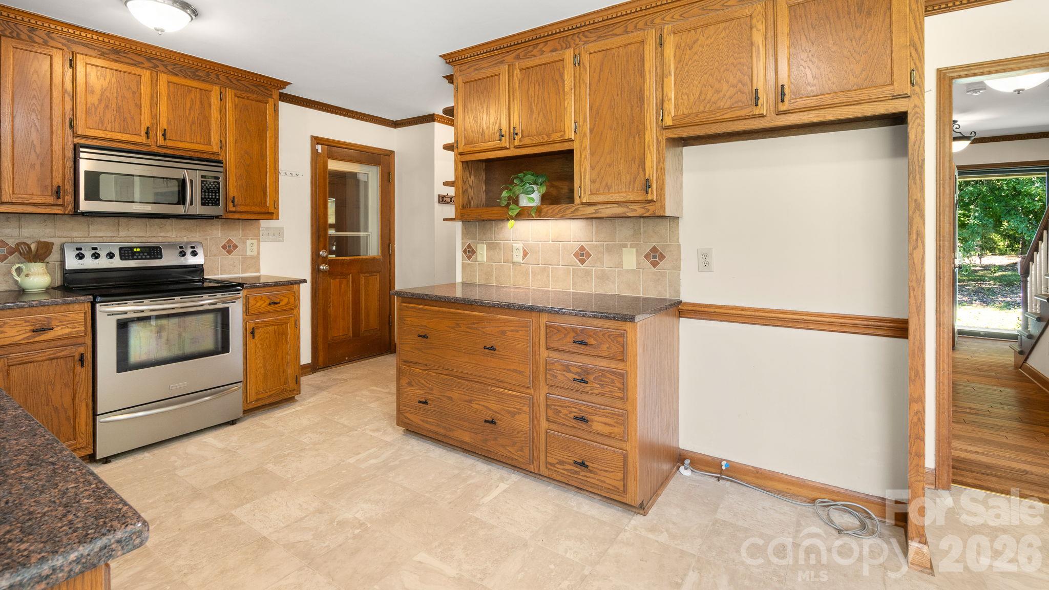 Single Family Residence at 408 Baucom Deese Road, Monroe, photo 12 of 43