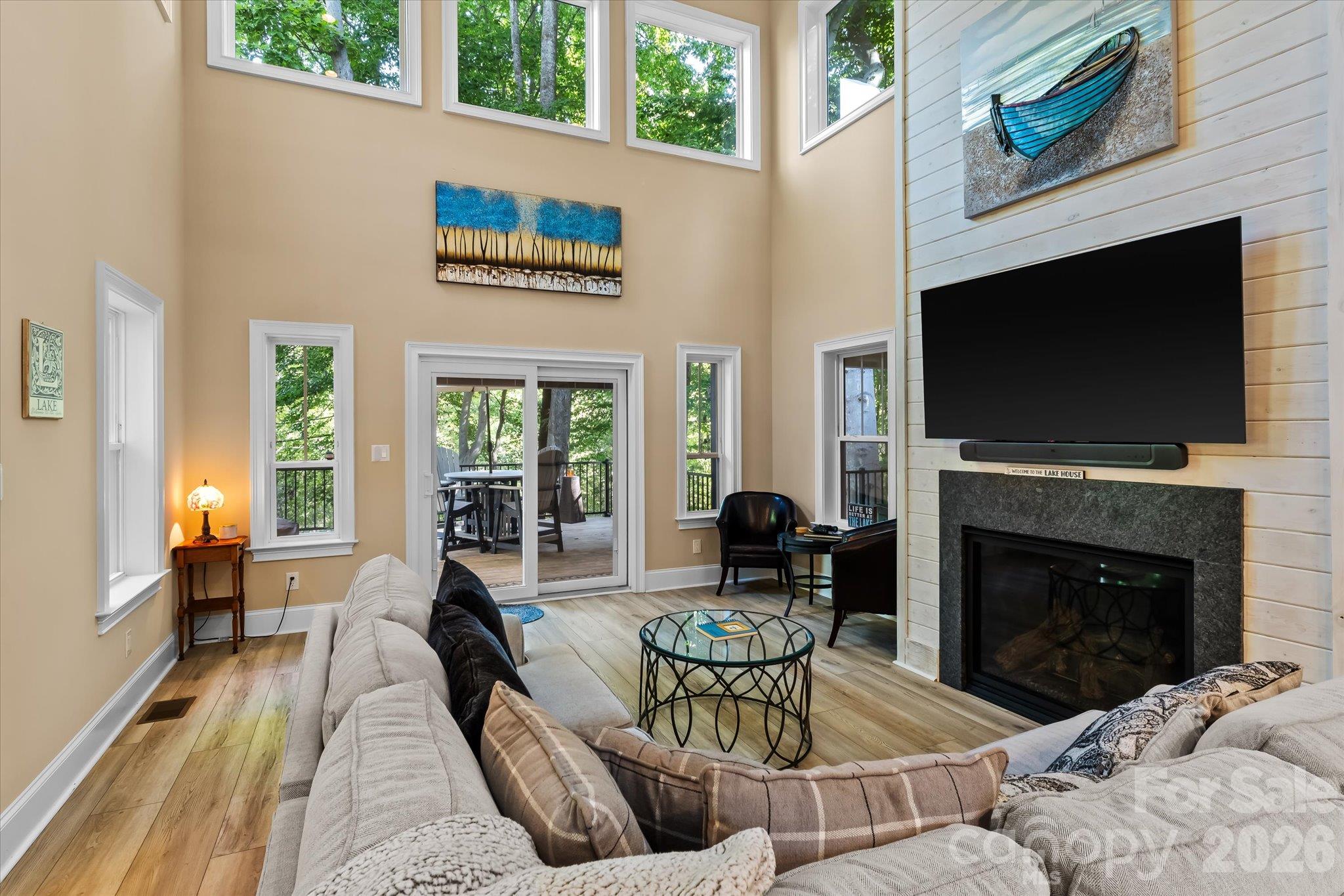 Single Family Residence at 122 Brookridge Lane, Mooresville, photo 6 of 47