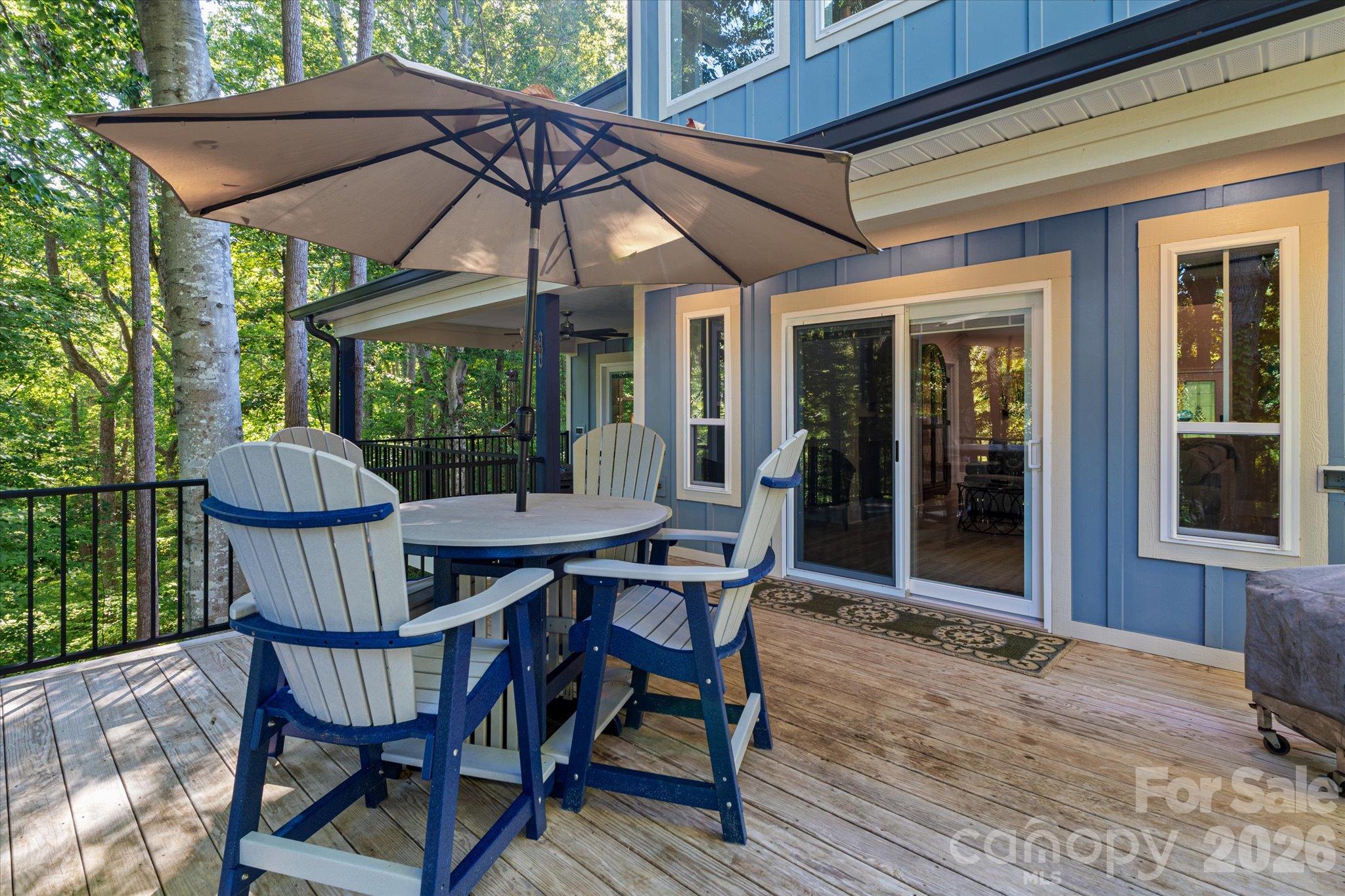 Single Family Residence at 122 Brookridge Lane, Mooresville, photo 8 of 47