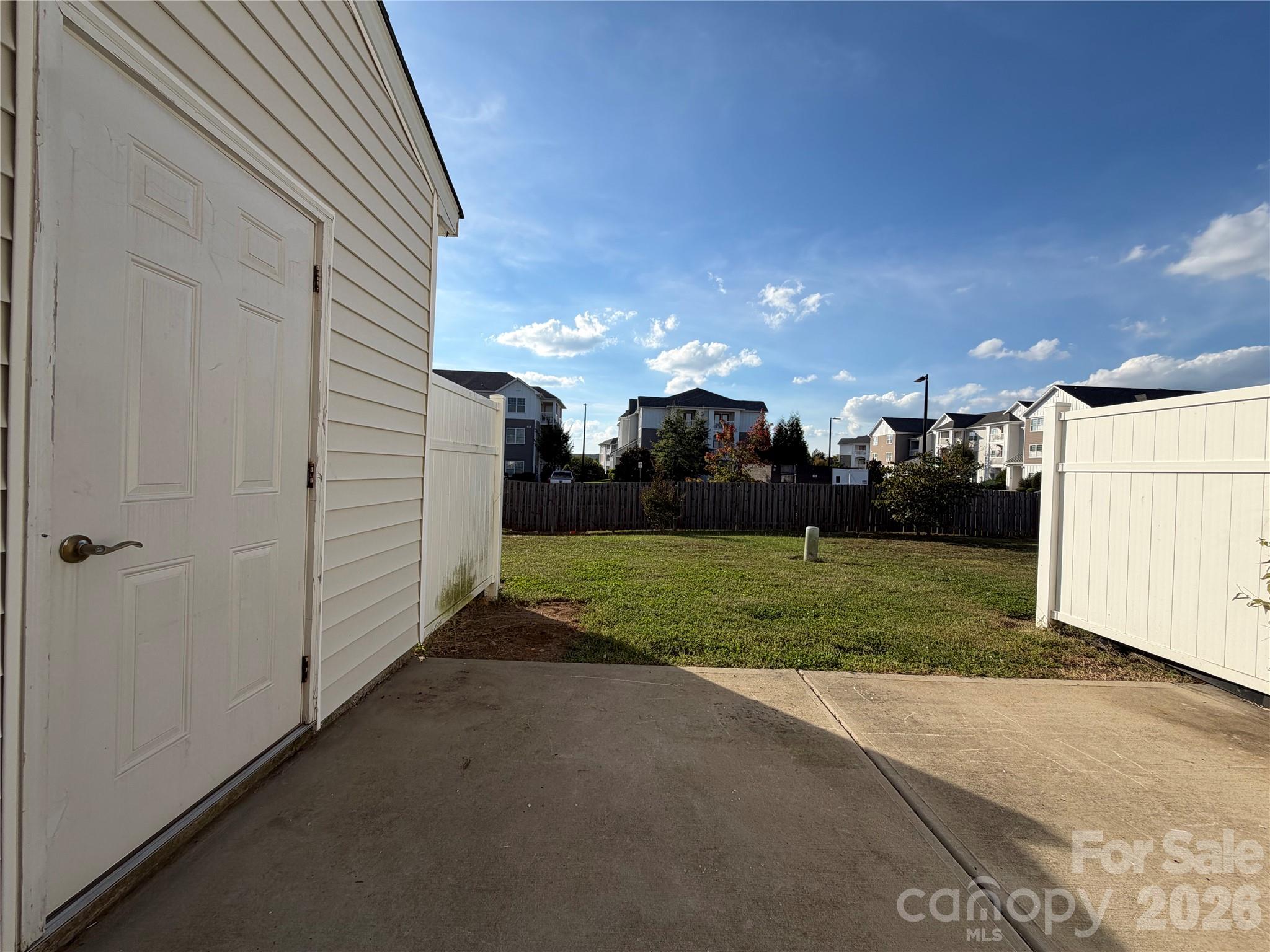 Townhouse at 375 Halton Crossing Drive SW, Concord, photo 10 of 11