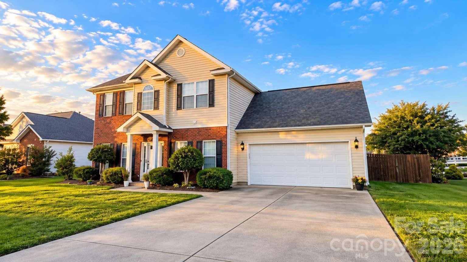 Single Family Residence at 2002 Hemby Commons Parkway, Indian Trail, photo 2 of 33