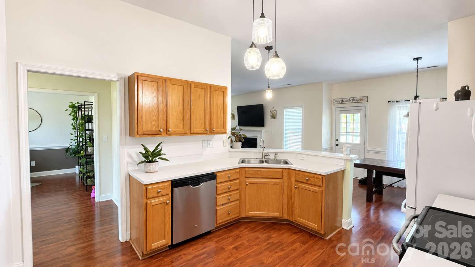 Single Family Residence at 2002 Hemby Commons Parkway, Indian Trail, photo 12 of 33