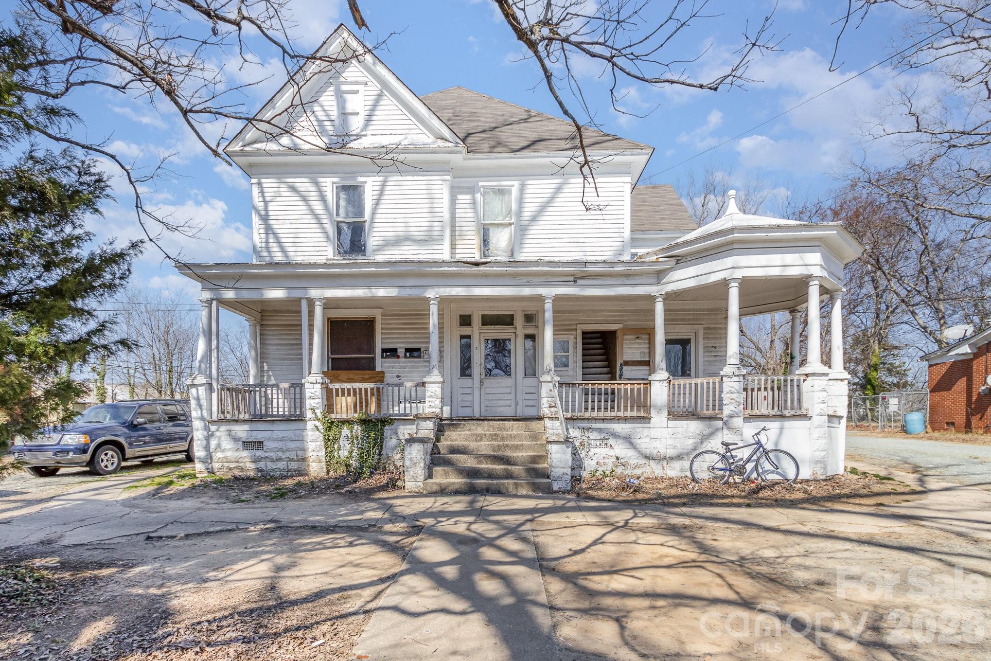 616 N Mebane Street
