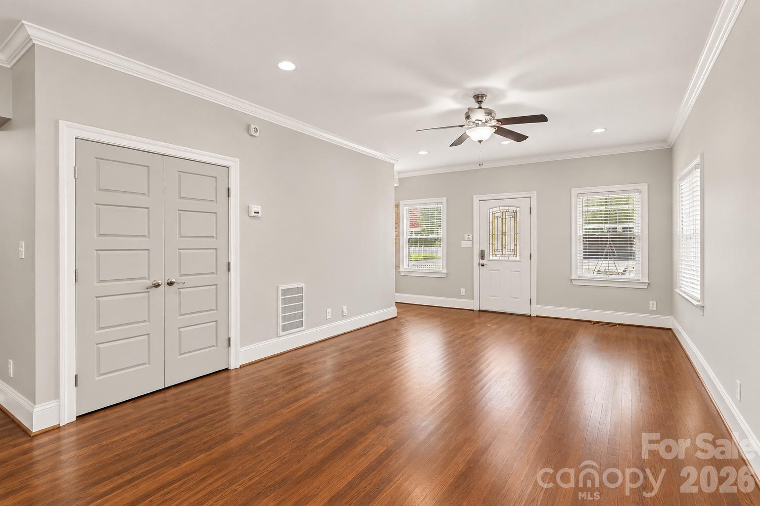Single Family Residence at 1912 Parson Drive, Charlotte, photo 8 of 31