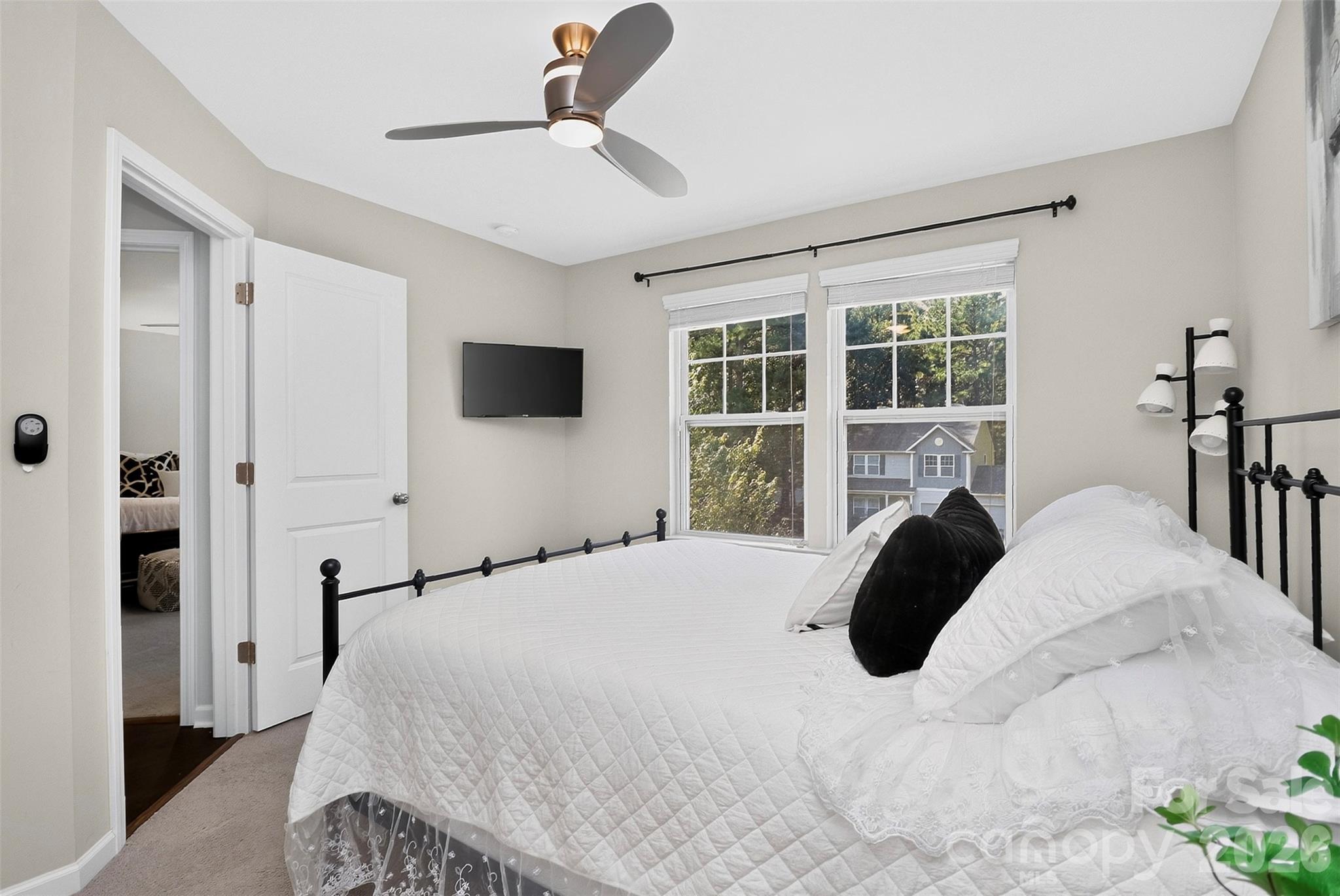 Single Family Residence at 8122 Mossy Rock Road, Waxhaw, photo 19 of 40