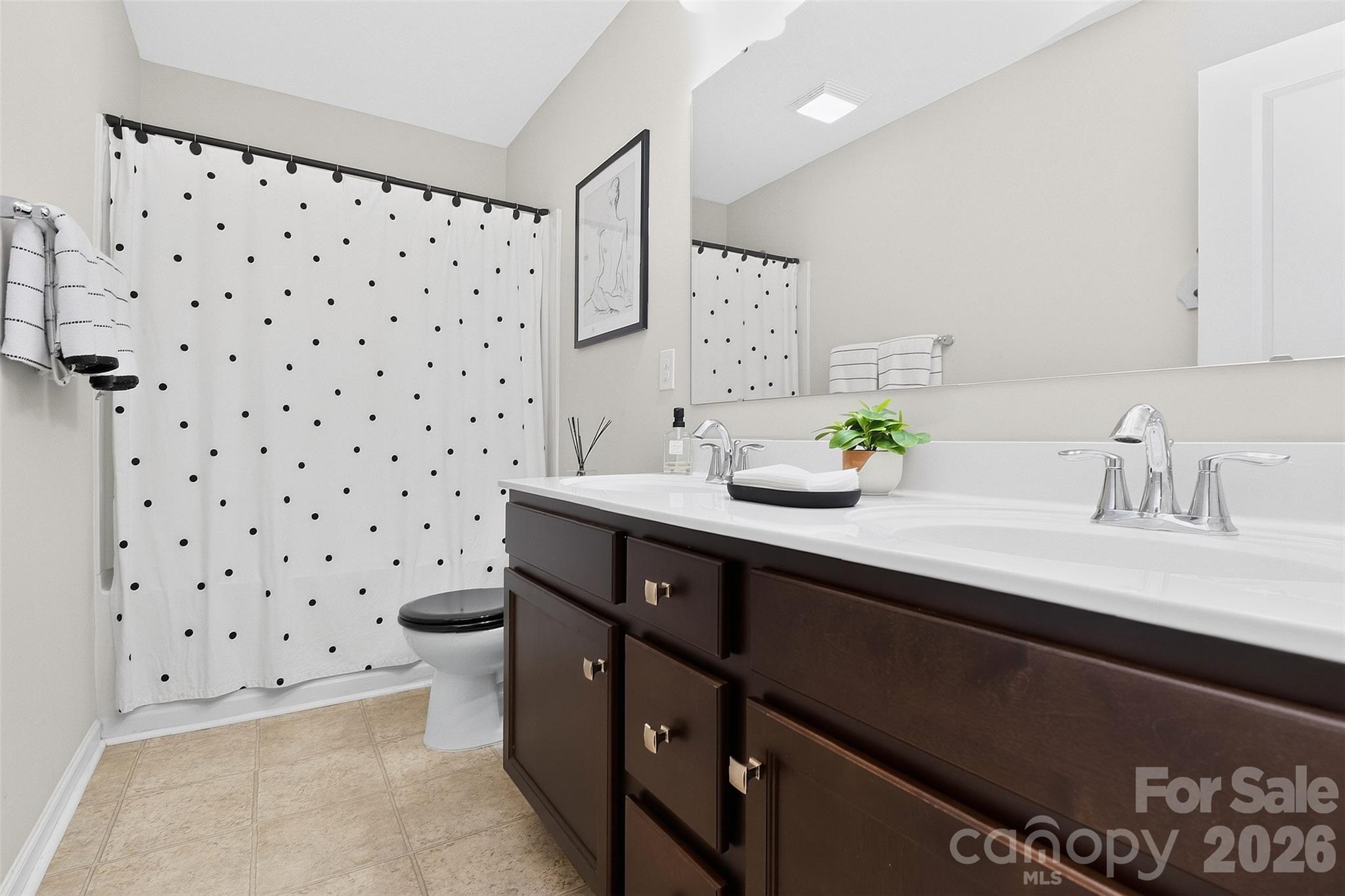Full Bathroom - 2nd Level - 8122 Mossy Rock Road, Waxhaw