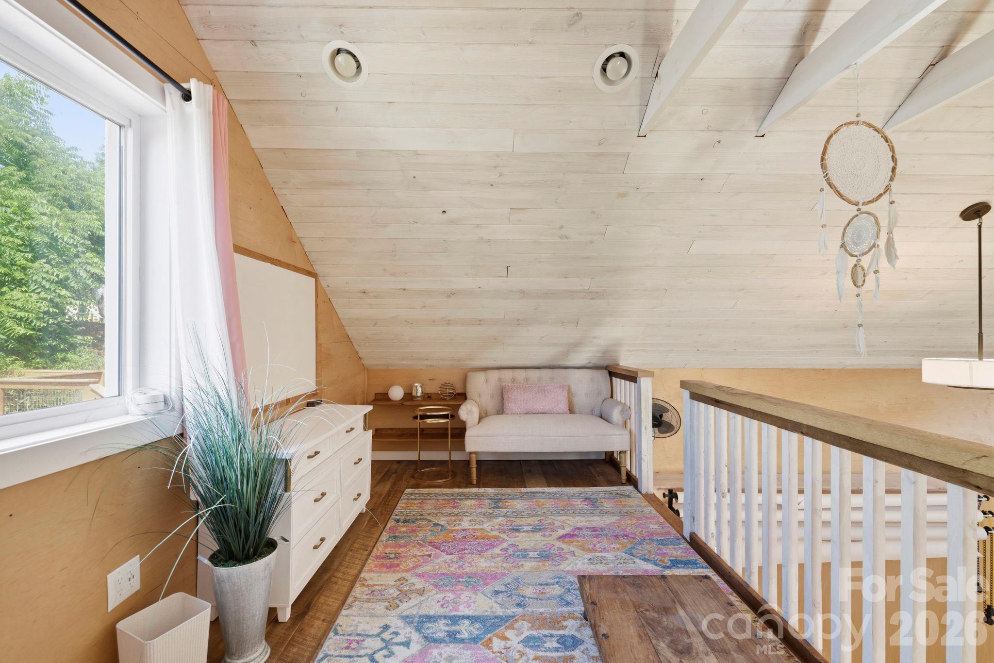 ADU loft - 2252 Riceville Road, Asheville