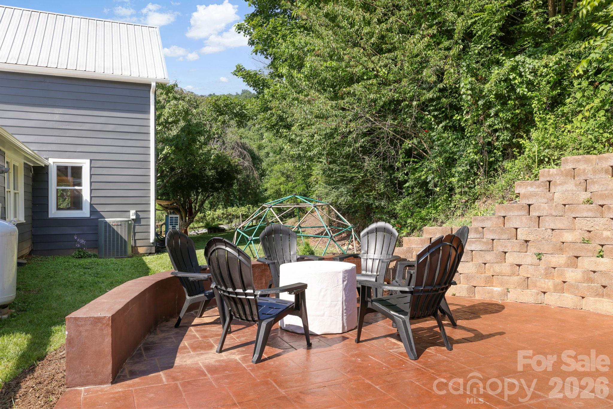 Patio with firepit - 2252 Riceville Road, Asheville