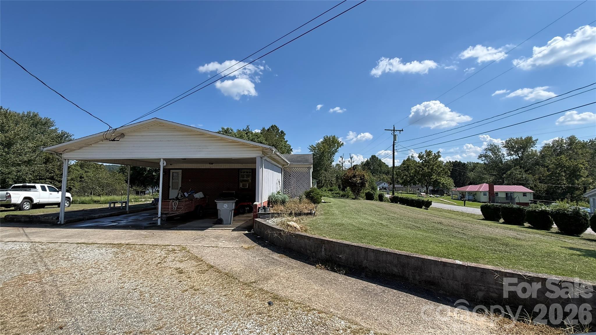 Single Family Residence at 1517 Barcose Street SW, Lenoir, photo 5 of 48
