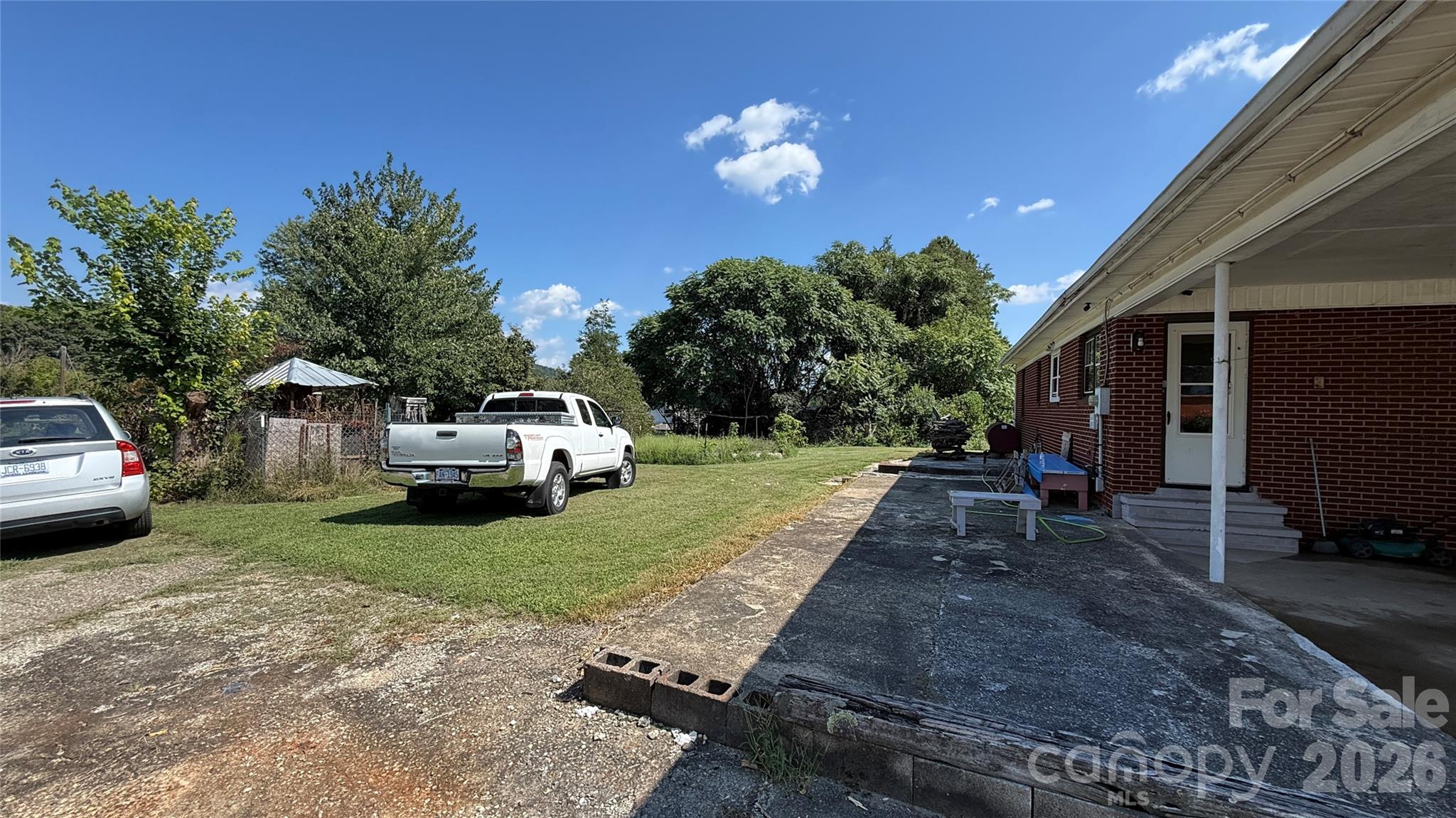 Single Family Residence at 1517 Barcose Street SW, Lenoir, photo 8 of 48