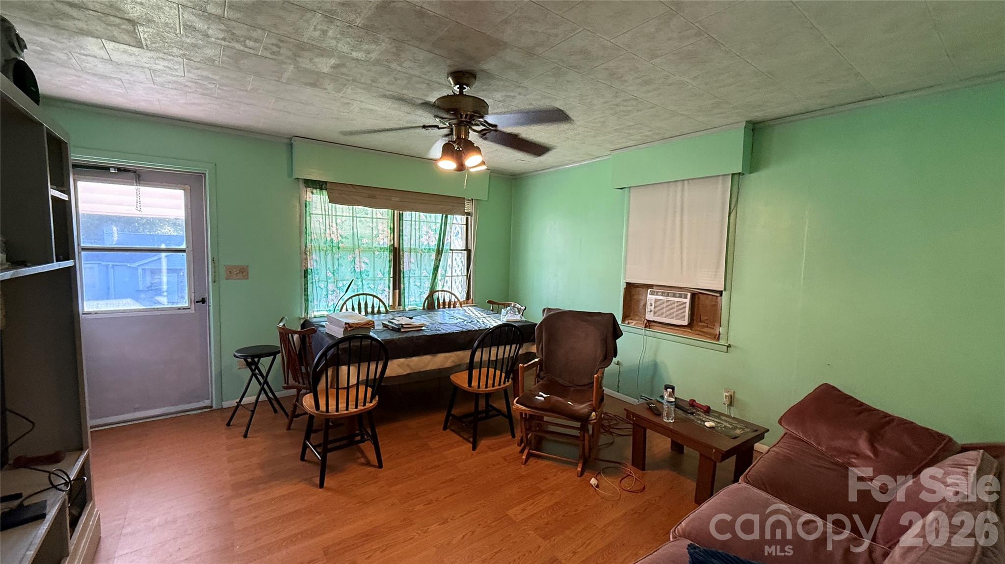 Single Family Residence at 1517 Barcose Street SW, Lenoir, photo 23 of 48