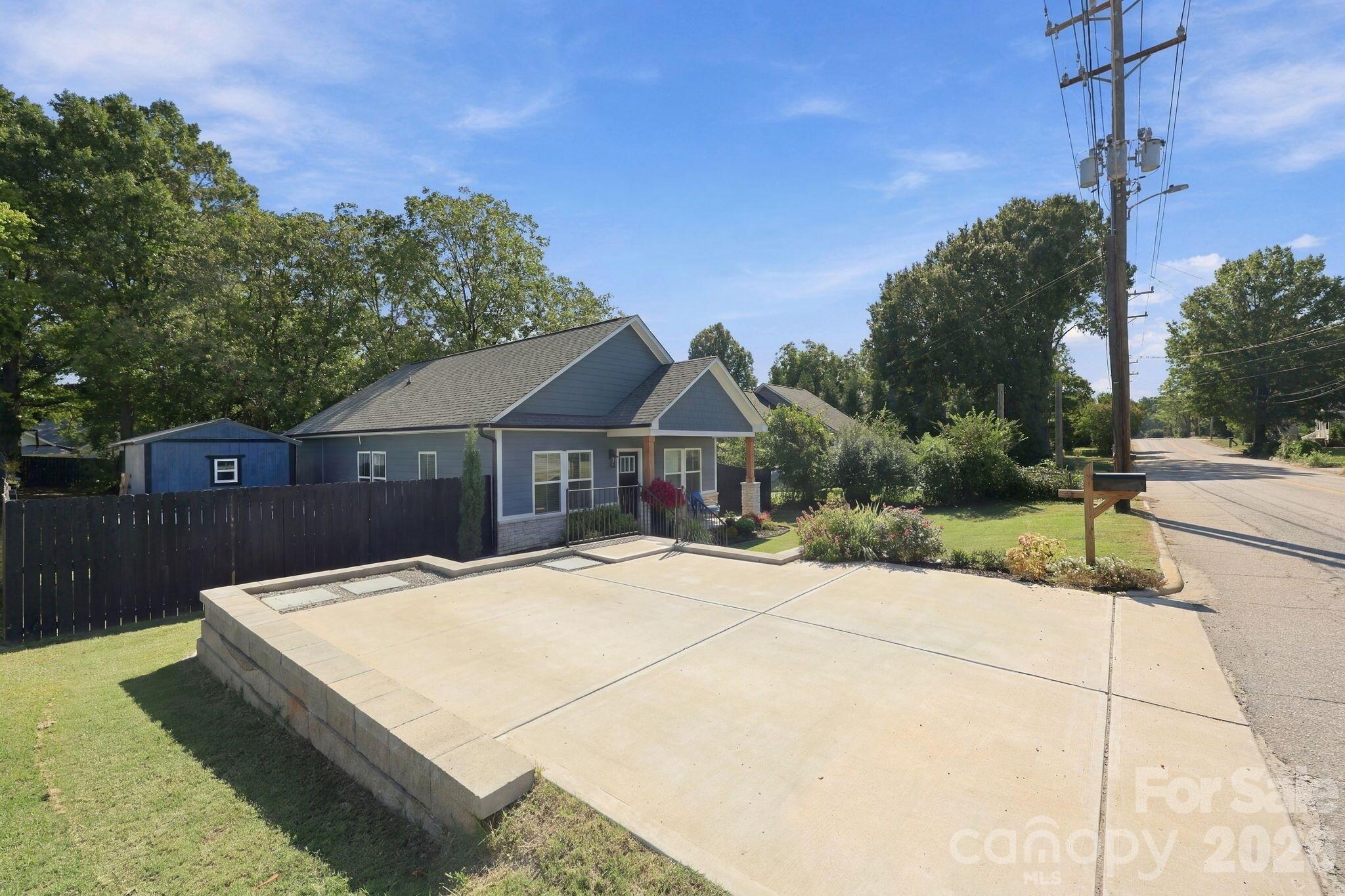 Single Family Residence at 1007 S Ridge Avenue, Kannapolis, photo 18 of 19
