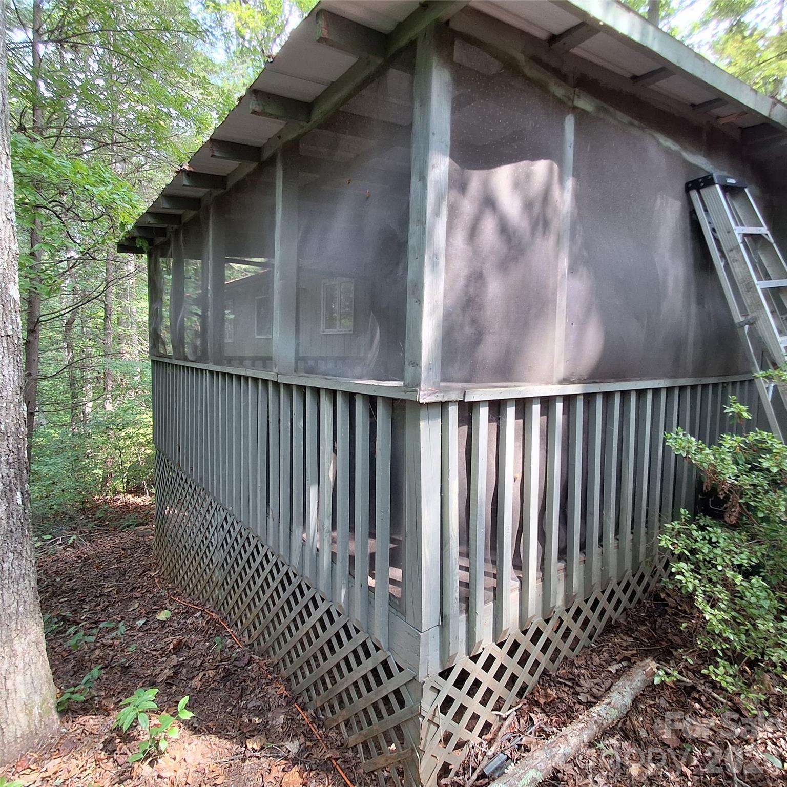 Single Family Residence at 173 Pinecrest Drive, Alexander, photo 14 of 18