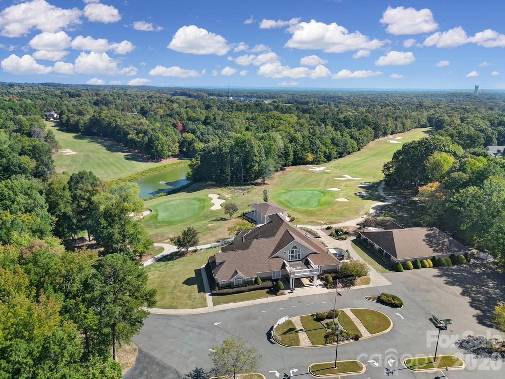 Single Family Residence at 10409 Persimmon Creek Drive, Mint Hill, photo 34 of 38