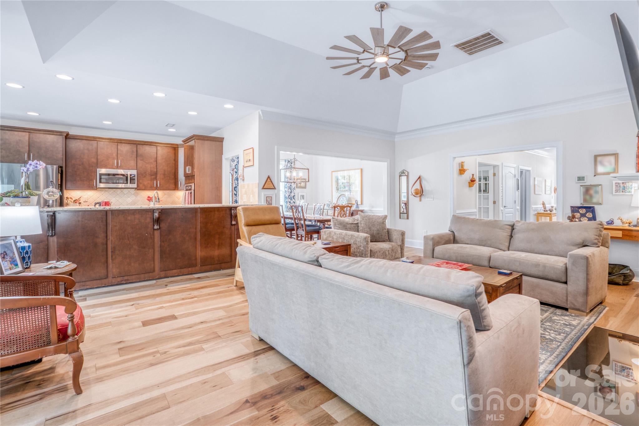 Single Family Residence at 12910 Meetinghouse Drive, Cornelius, photo 4 of 25