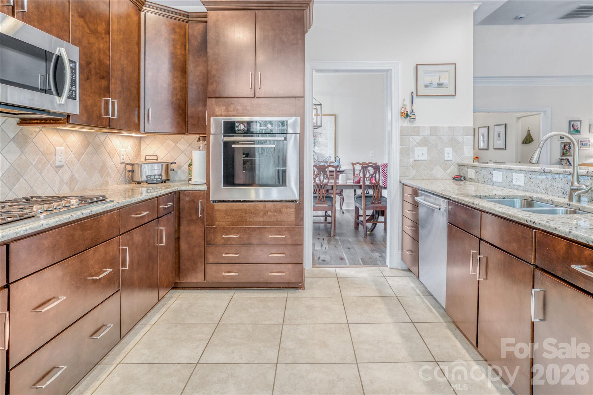 Single Family Residence at 12910 Meetinghouse Drive, Cornelius, photo 6 of 25