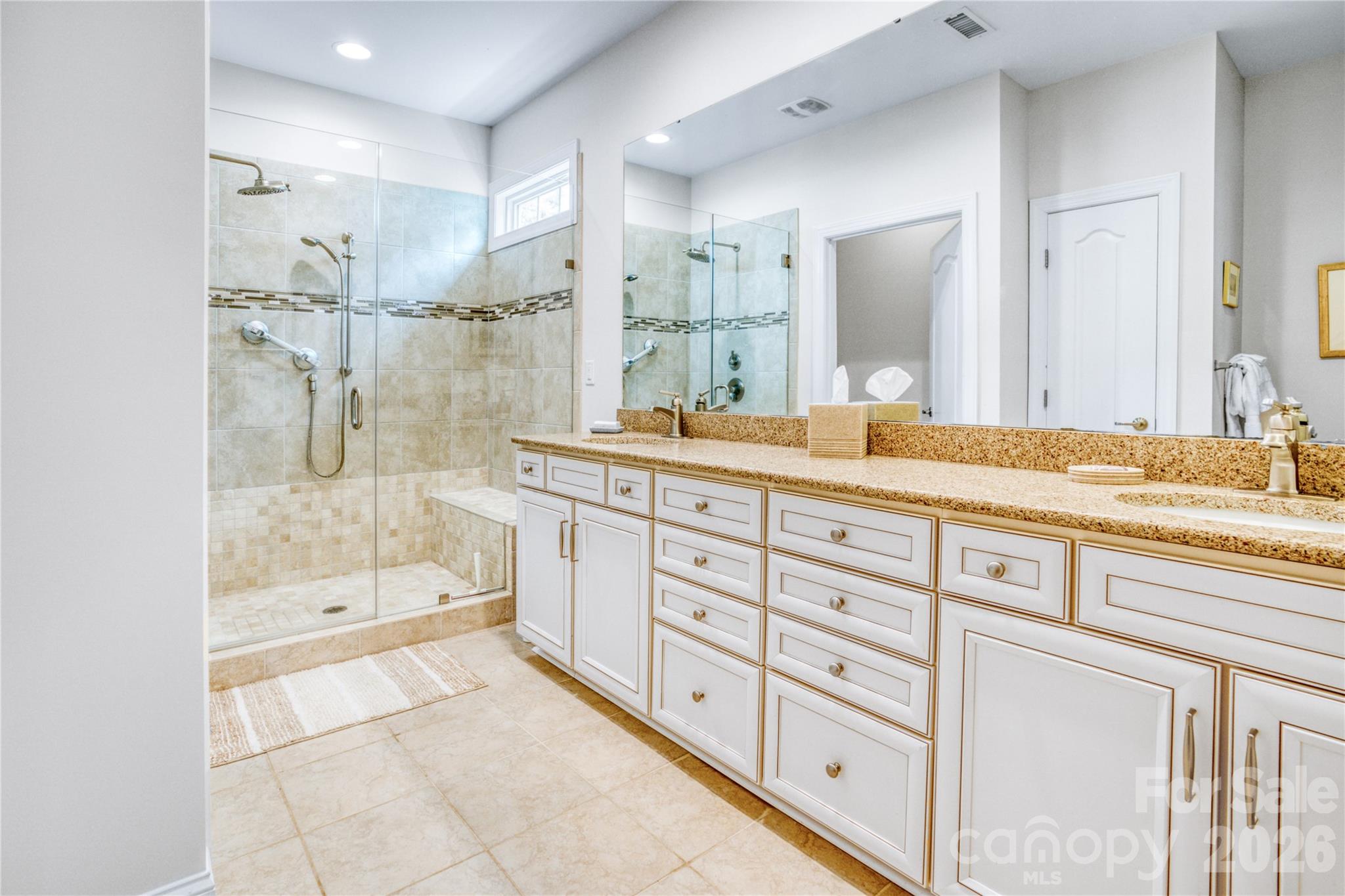 Single Family Residence at 12910 Meetinghouse Drive, Cornelius, photo 13 of 25