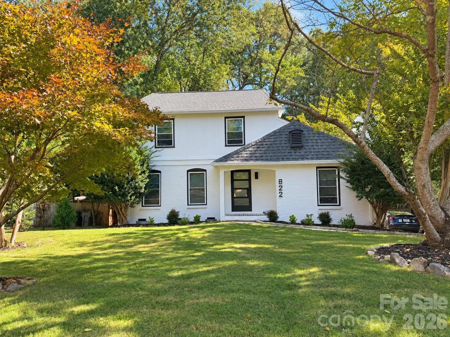 Single Family Residence at 822 Ingraham Place, Charlotte, photo 2 of 24