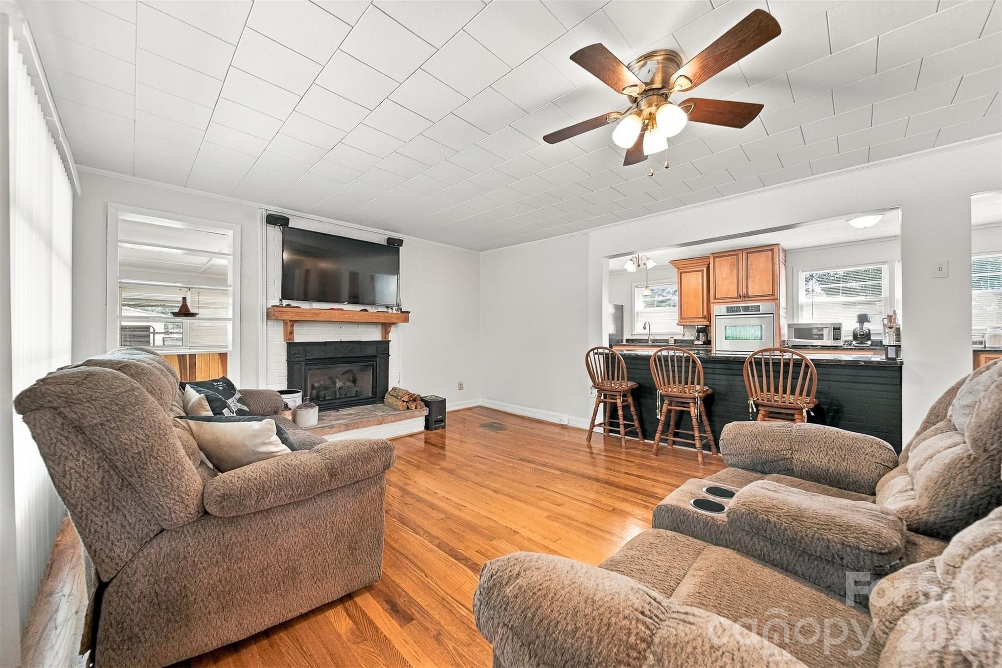 Single Family Residence at 605 Lincoln Lane SW, Lenoir, photo 6 of 45
