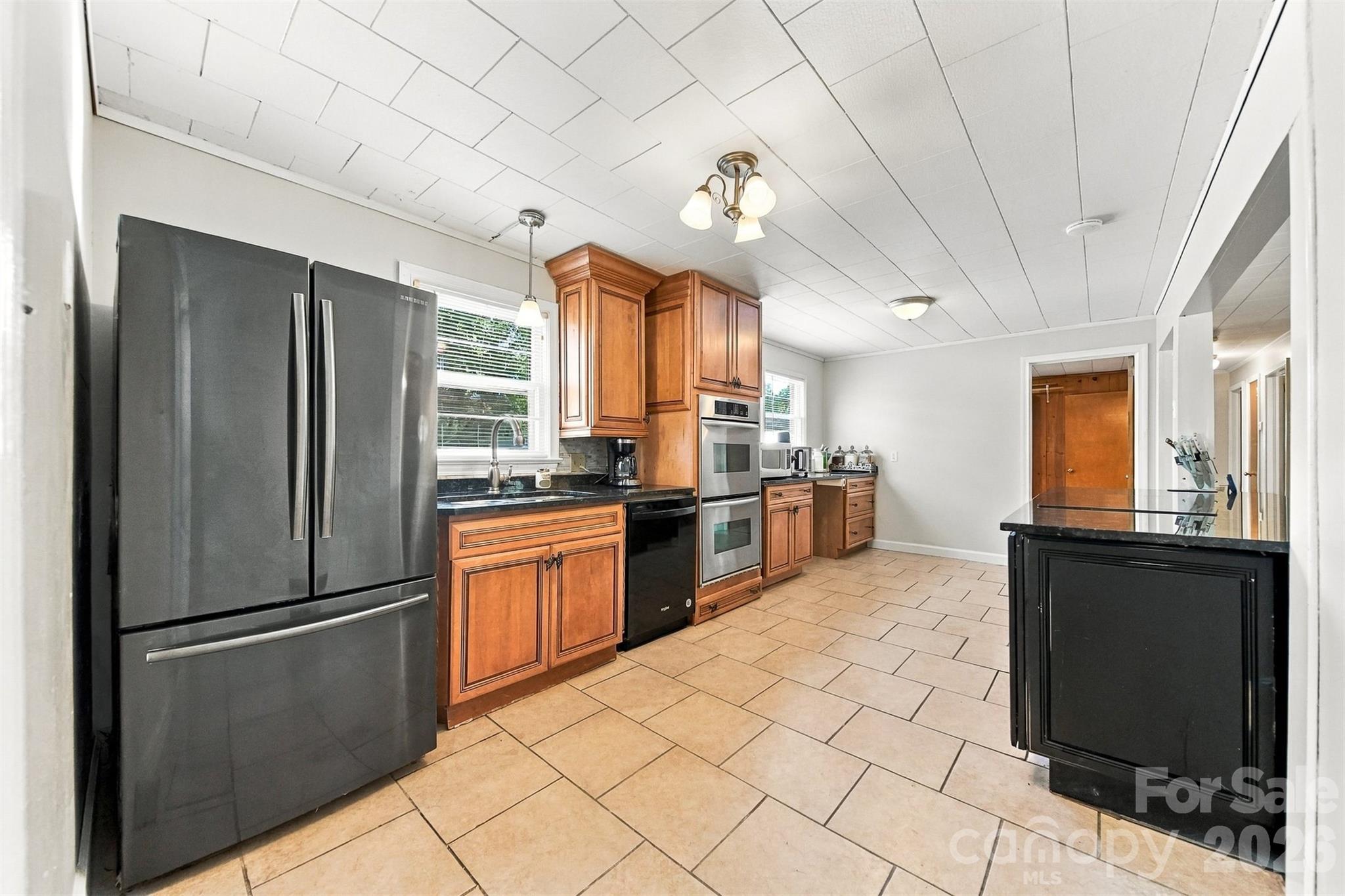 Single Family Residence at 605 Lincoln Lane SW, Lenoir, photo 14 of 45