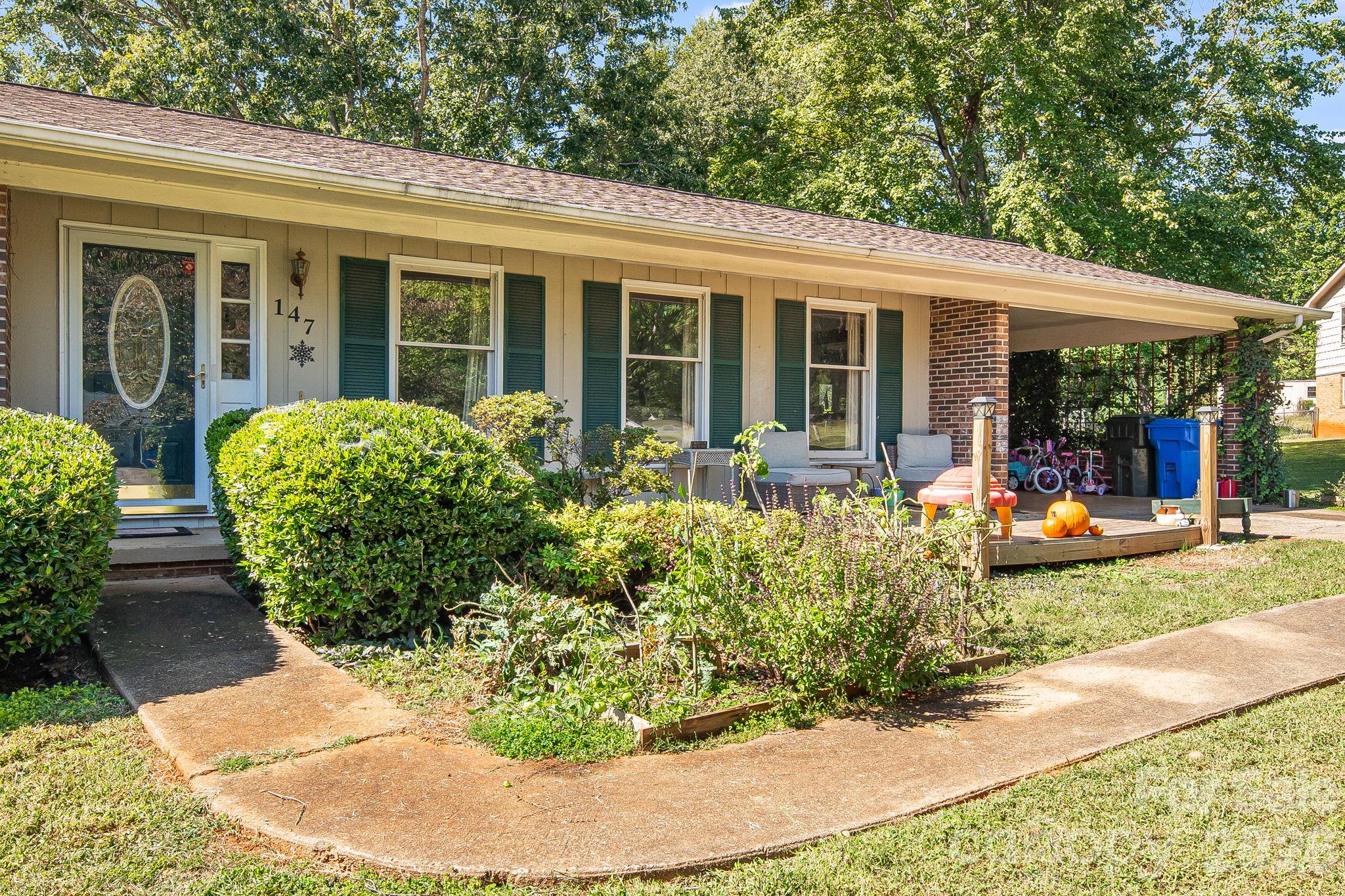 Single Family Residence at 147 Ridgeland Drive, Rutherfordton, photo 2 of 28