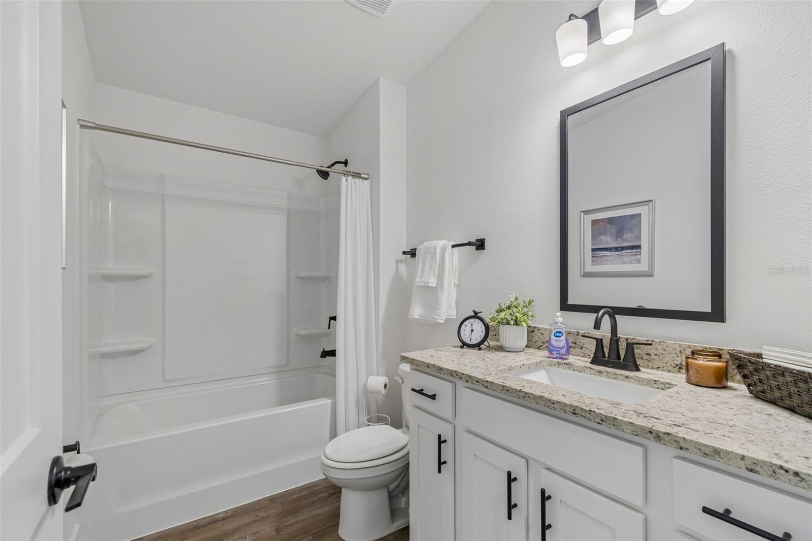 guest bath - 9423 HIGHLAND HILLS DR ST, HUDSON